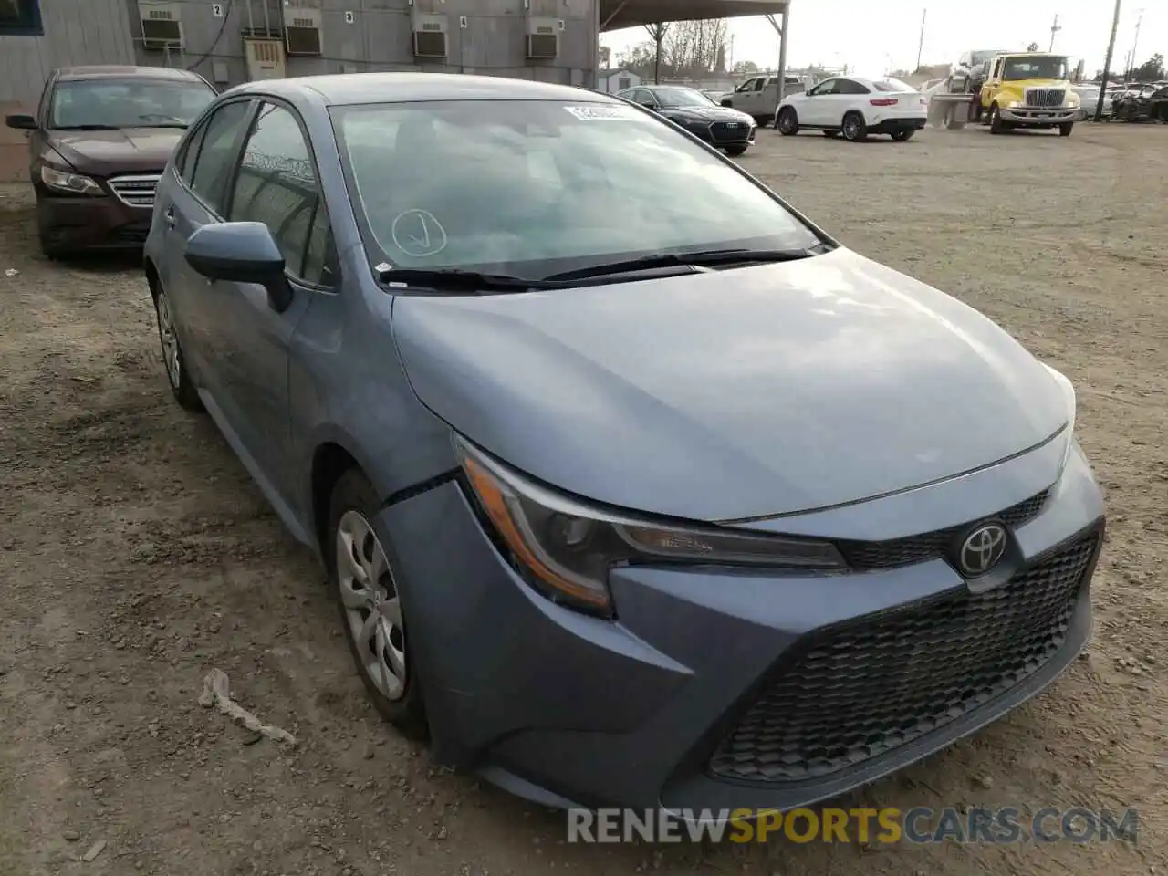 1 Photograph of a damaged car 5YFEPRAE6LP077627 TOYOTA COROLLA 2020