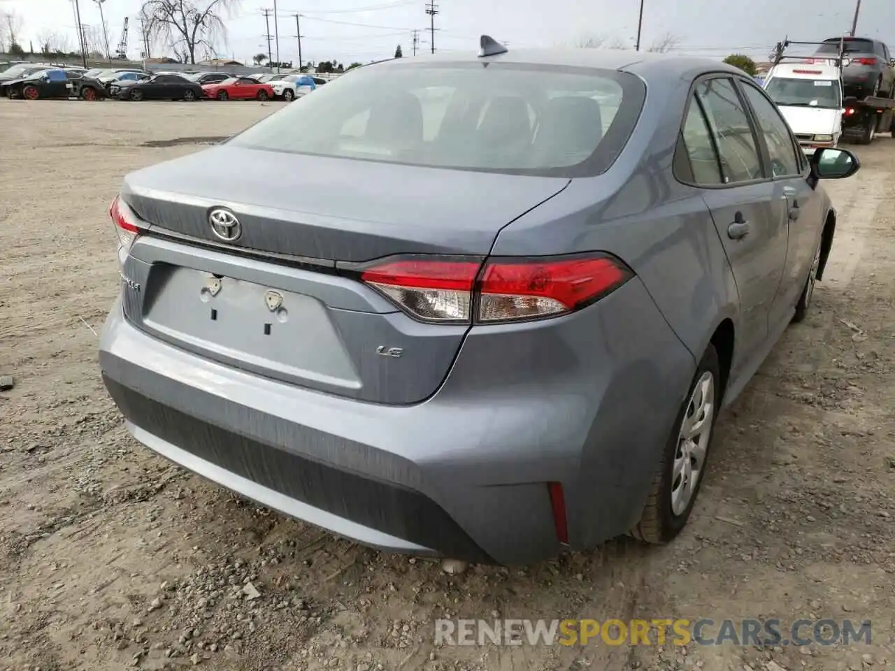 4 Photograph of a damaged car 5YFEPRAE6LP077627 TOYOTA COROLLA 2020