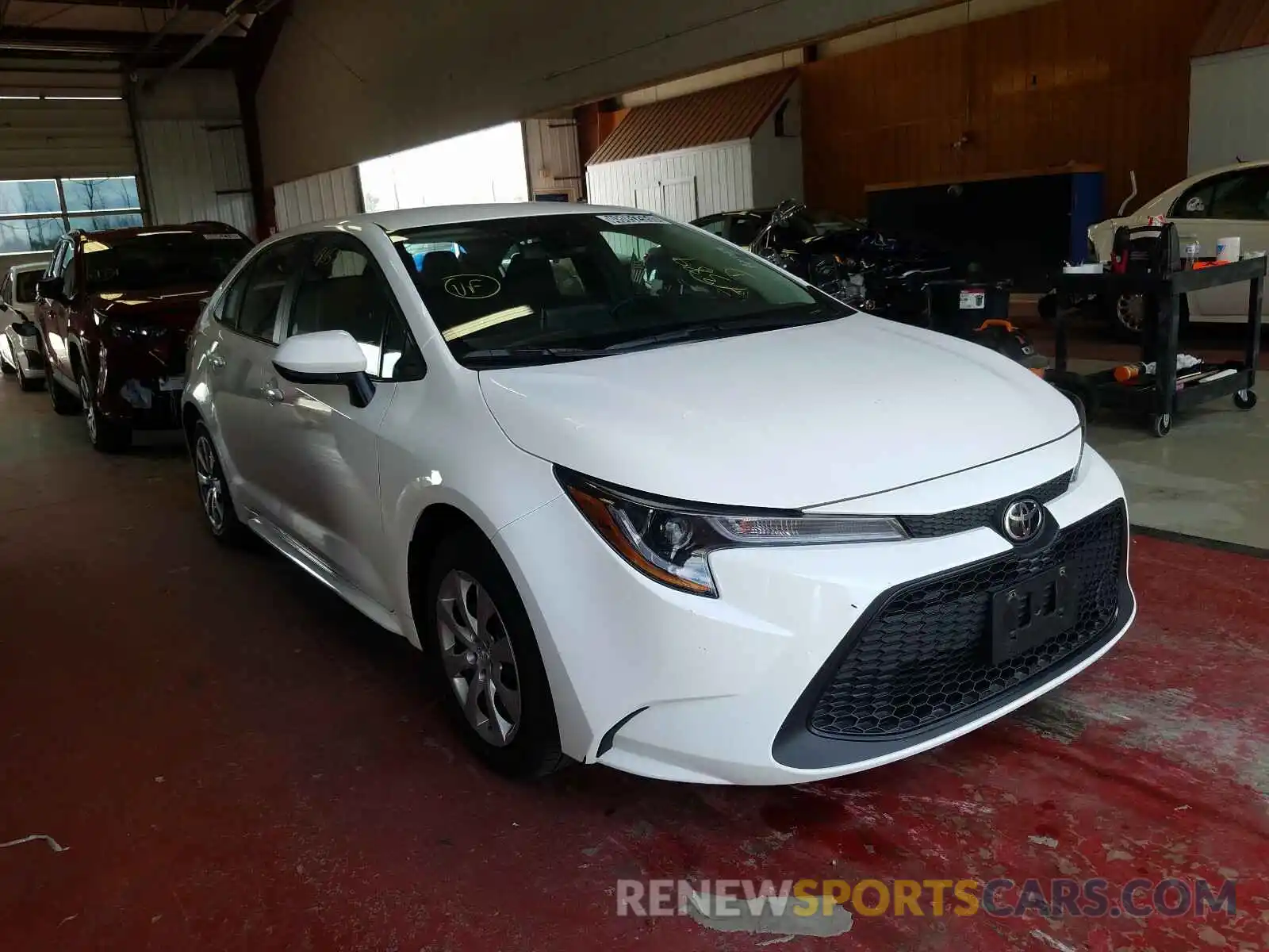 1 Photograph of a damaged car 5YFEPRAE6LP077661 TOYOTA COROLLA 2020