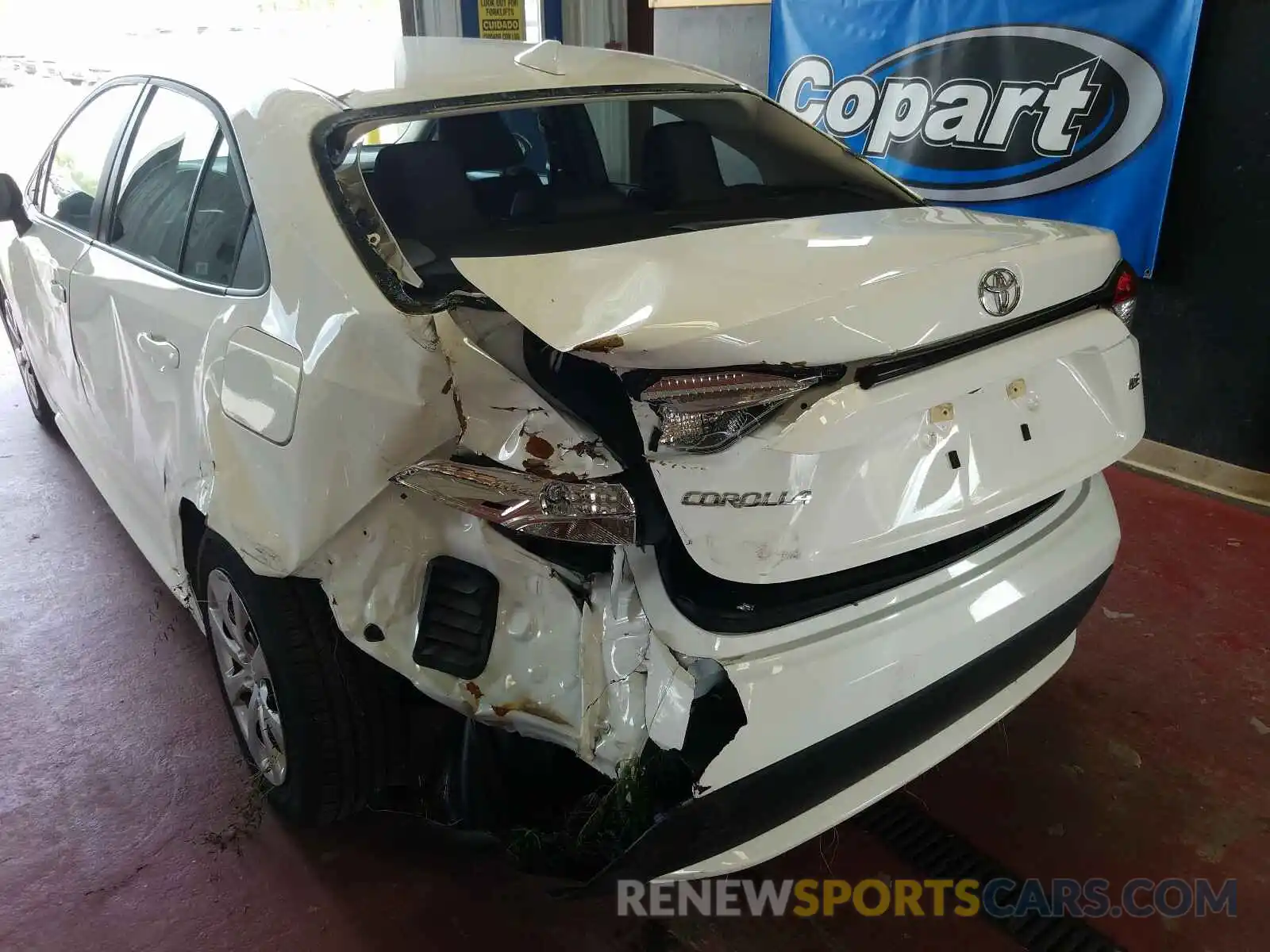 9 Photograph of a damaged car 5YFEPRAE6LP077661 TOYOTA COROLLA 2020