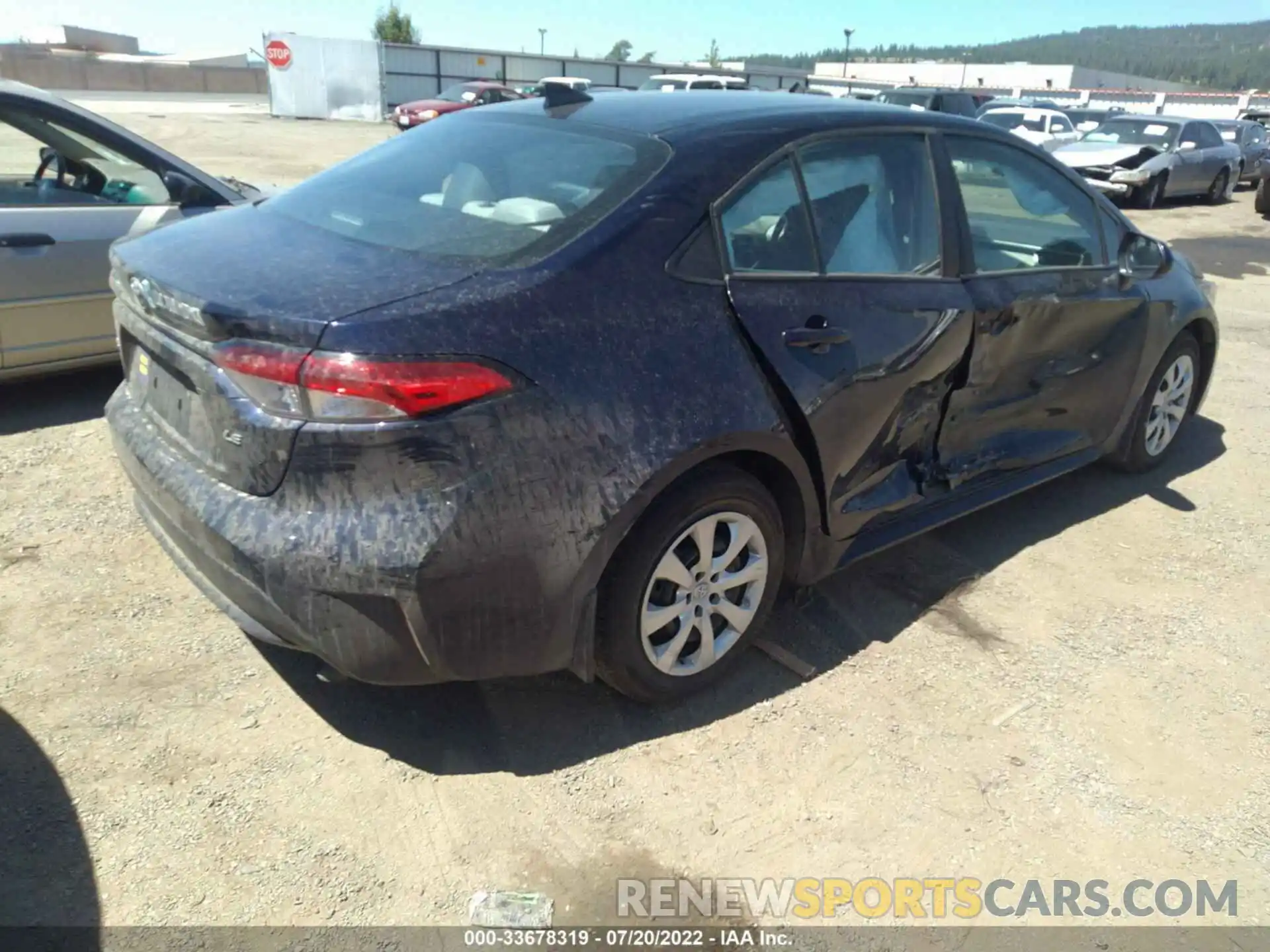 4 Photograph of a damaged car 5YFEPRAE6LP078017 TOYOTA COROLLA 2020