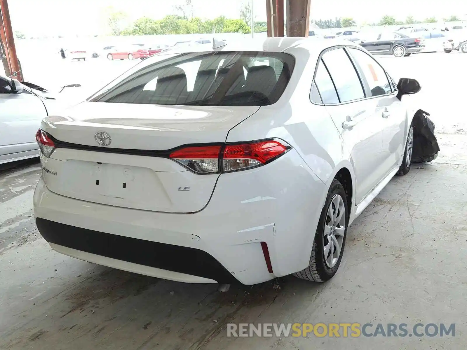 4 Photograph of a damaged car 5YFEPRAE6LP078163 TOYOTA COROLLA 2020