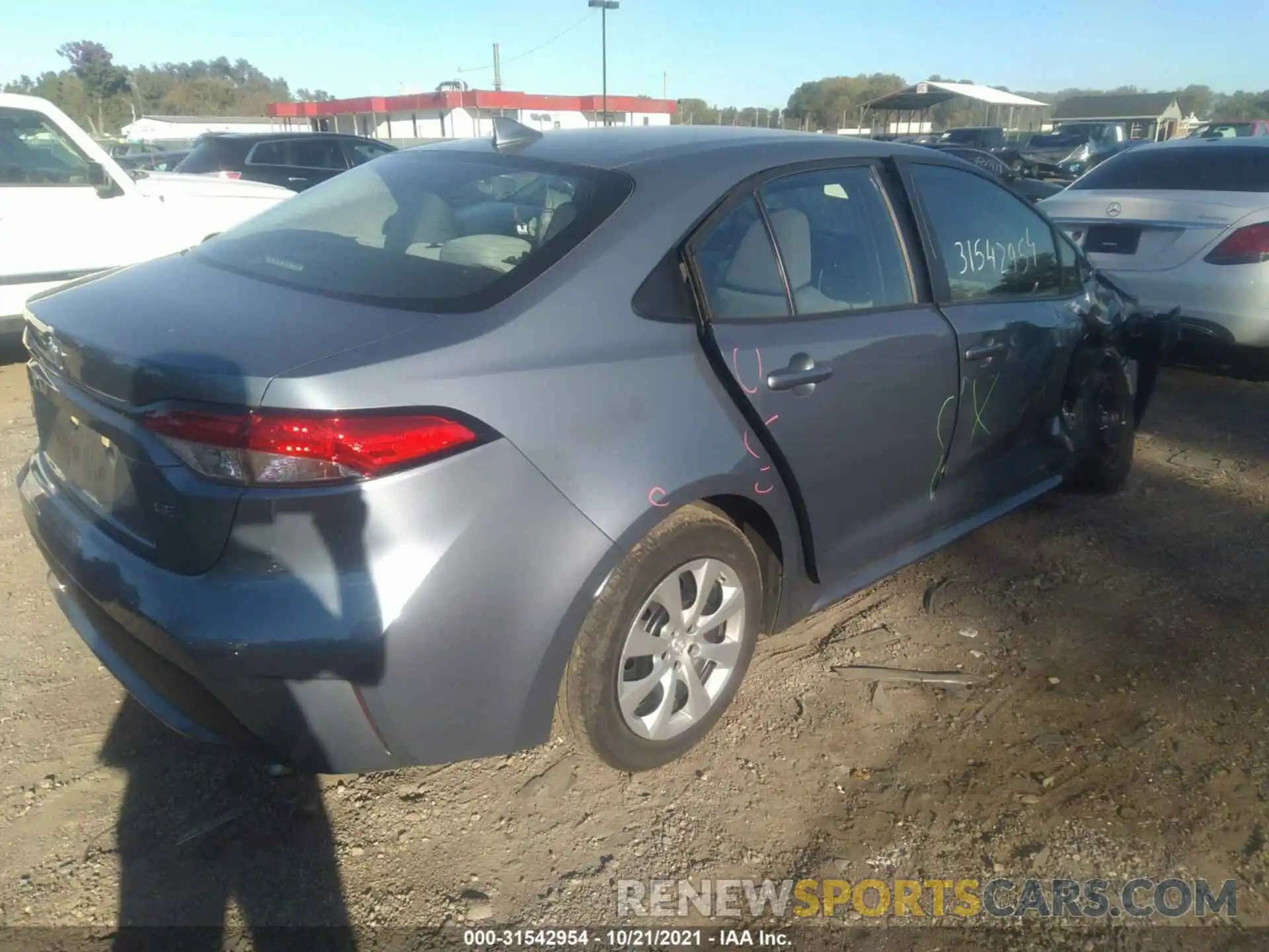 4 Photograph of a damaged car 5YFEPRAE6LP078275 TOYOTA COROLLA 2020