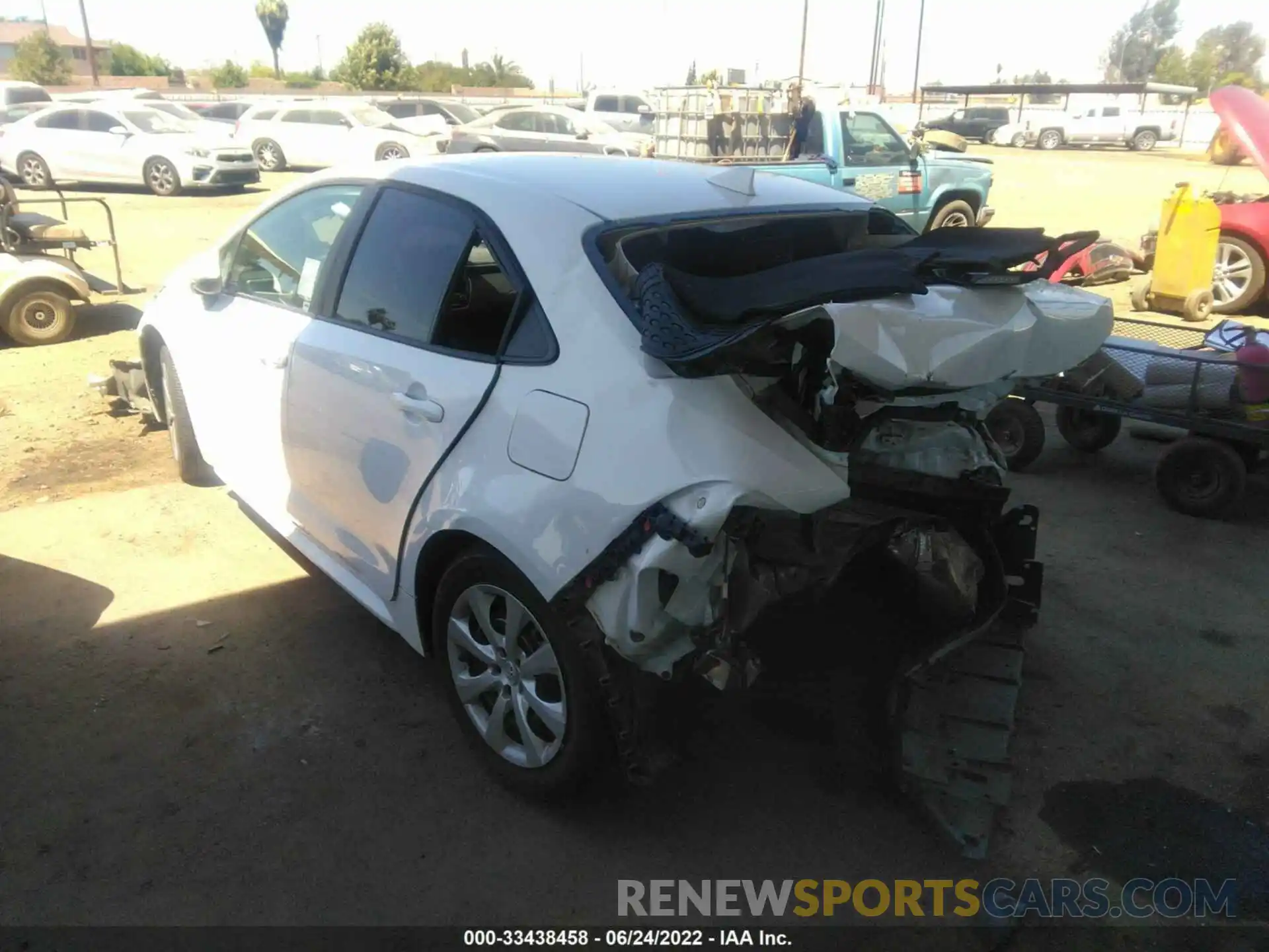 3 Photograph of a damaged car 5YFEPRAE6LP078292 TOYOTA COROLLA 2020