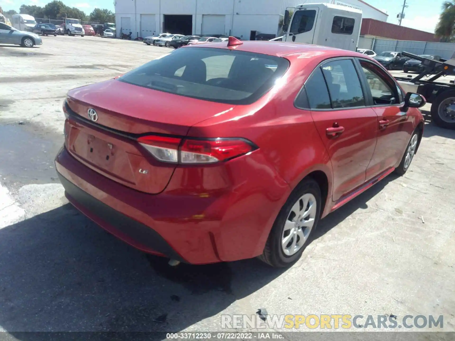 4 Photograph of a damaged car 5YFEPRAE6LP078776 TOYOTA COROLLA 2020