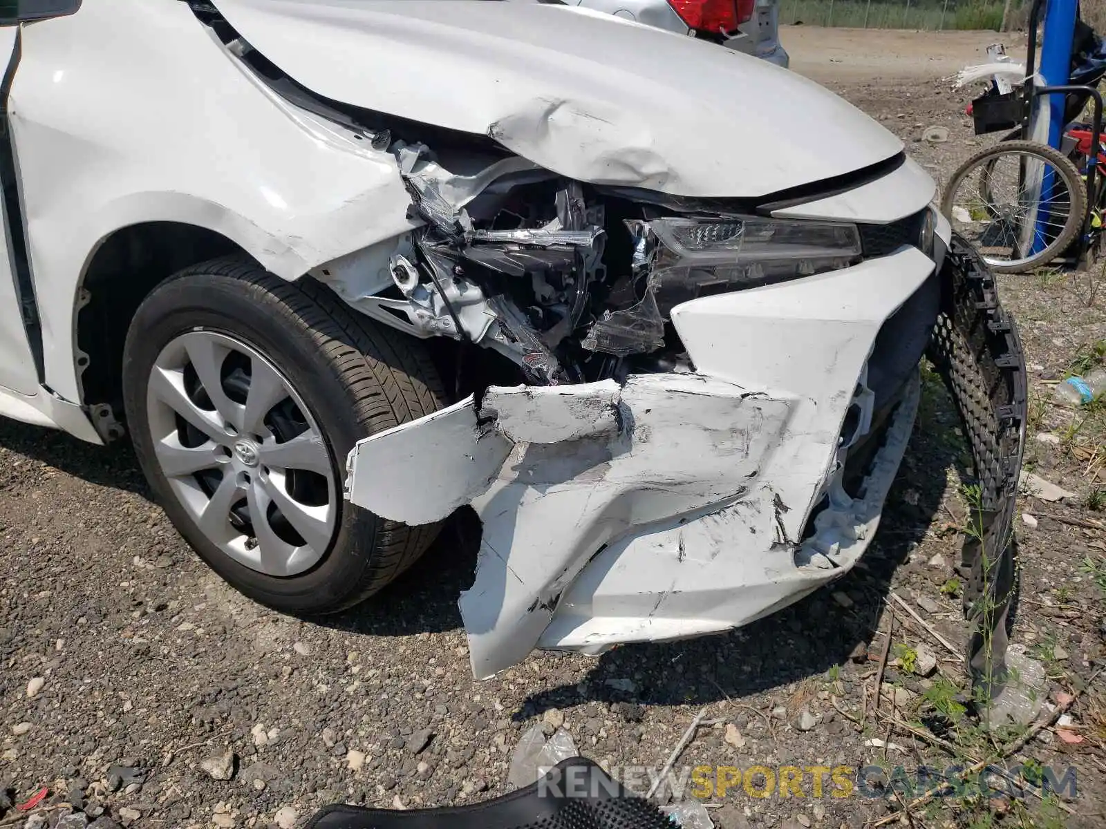 9 Photograph of a damaged car 5YFEPRAE6LP078874 TOYOTA COROLLA 2020