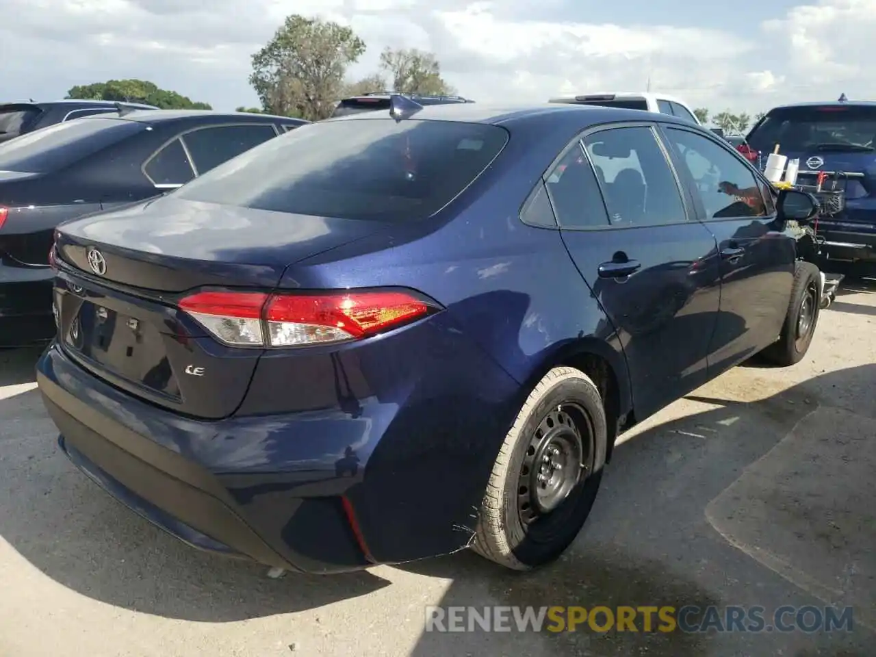 4 Photograph of a damaged car 5YFEPRAE6LP082357 TOYOTA COROLLA 2020