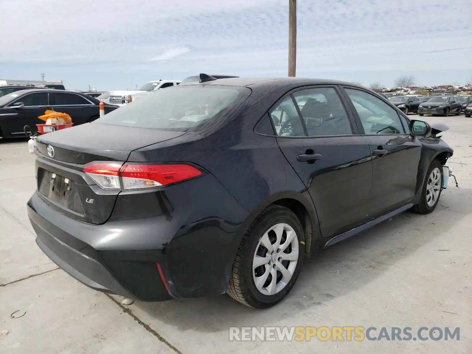 4 Photograph of a damaged car 5YFEPRAE6LP082472 TOYOTA COROLLA 2020