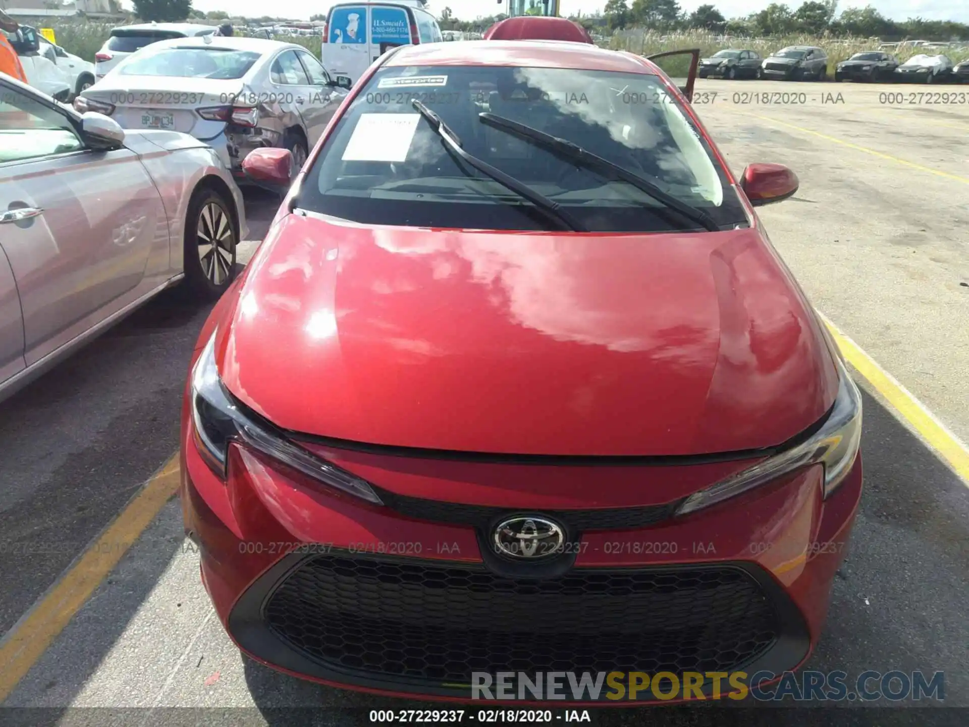 6 Photograph of a damaged car 5YFEPRAE6LP082620 TOYOTA COROLLA 2020