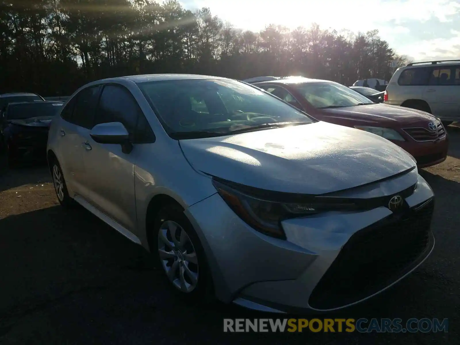 1 Photograph of a damaged car 5YFEPRAE6LP086103 TOYOTA COROLLA 2020