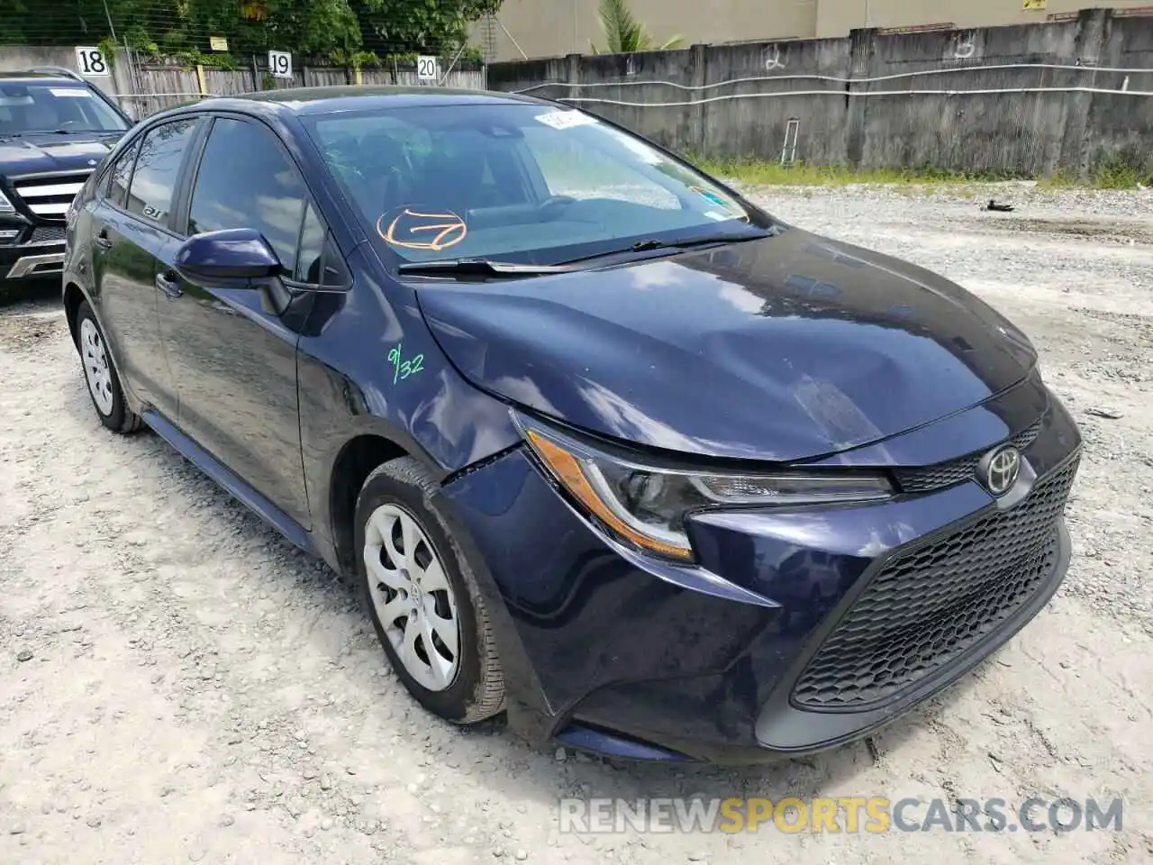 1 Photograph of a damaged car 5YFEPRAE6LP086229 TOYOTA COROLLA 2020