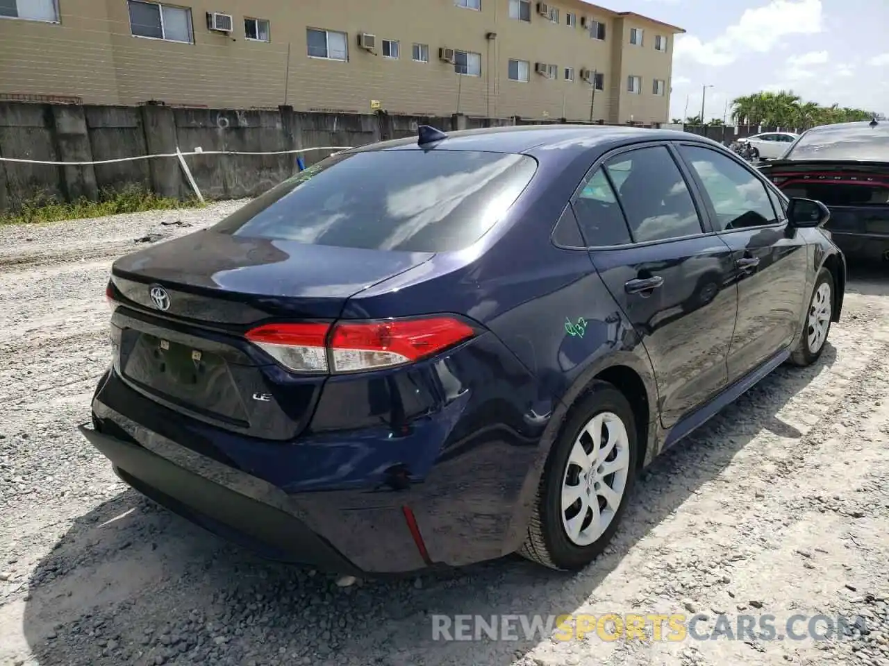 4 Photograph of a damaged car 5YFEPRAE6LP086229 TOYOTA COROLLA 2020