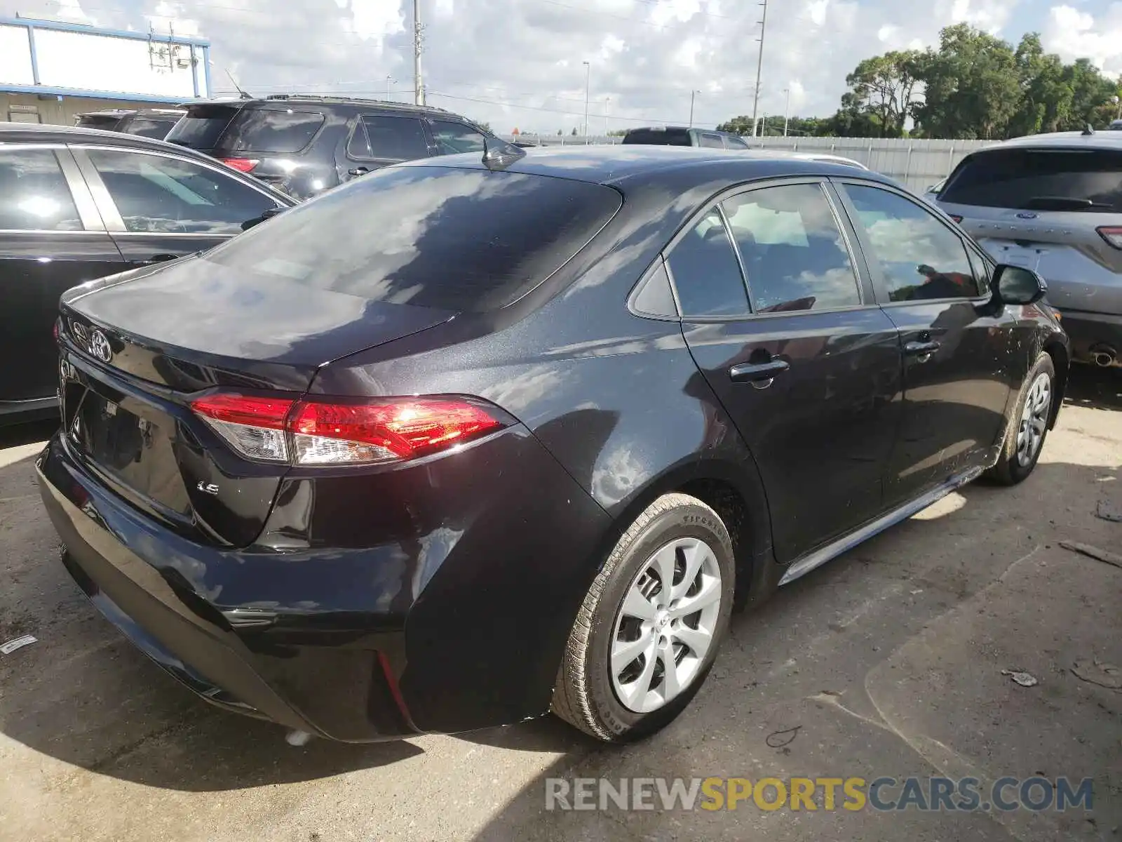 4 Photograph of a damaged car 5YFEPRAE6LP086330 TOYOTA COROLLA 2020