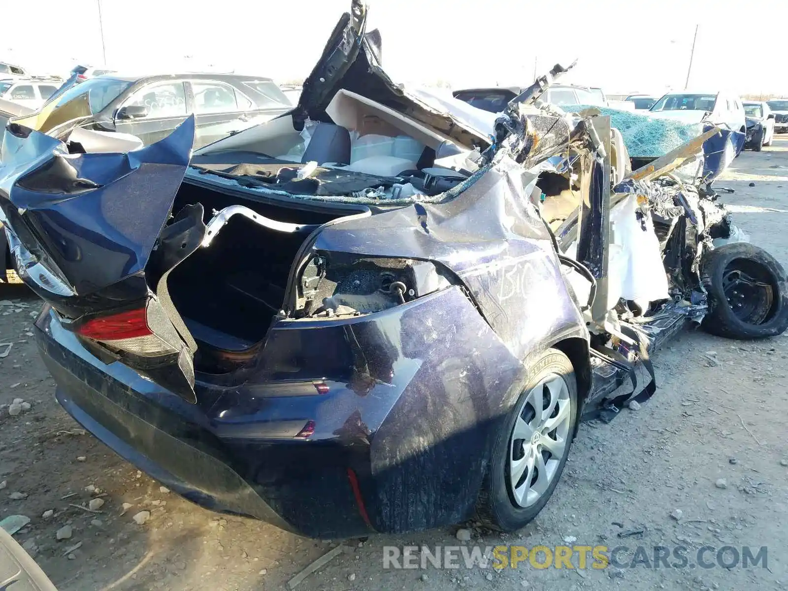 4 Photograph of a damaged car 5YFEPRAE6LP086652 TOYOTA COROLLA 2020