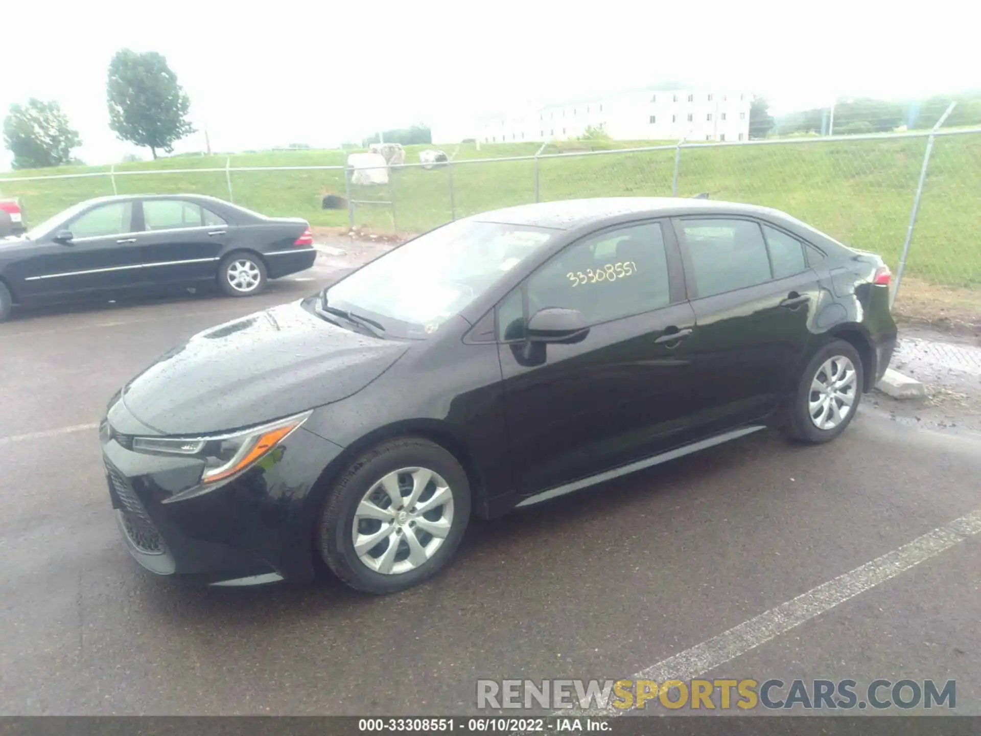 2 Photograph of a damaged car 5YFEPRAE6LP086845 TOYOTA COROLLA 2020