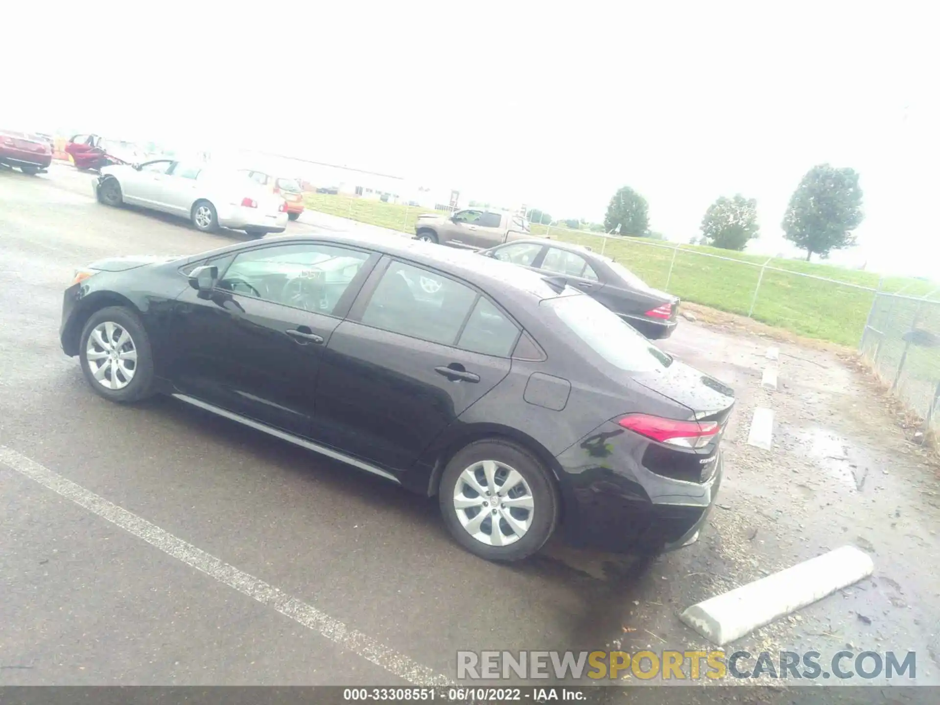 3 Photograph of a damaged car 5YFEPRAE6LP086845 TOYOTA COROLLA 2020