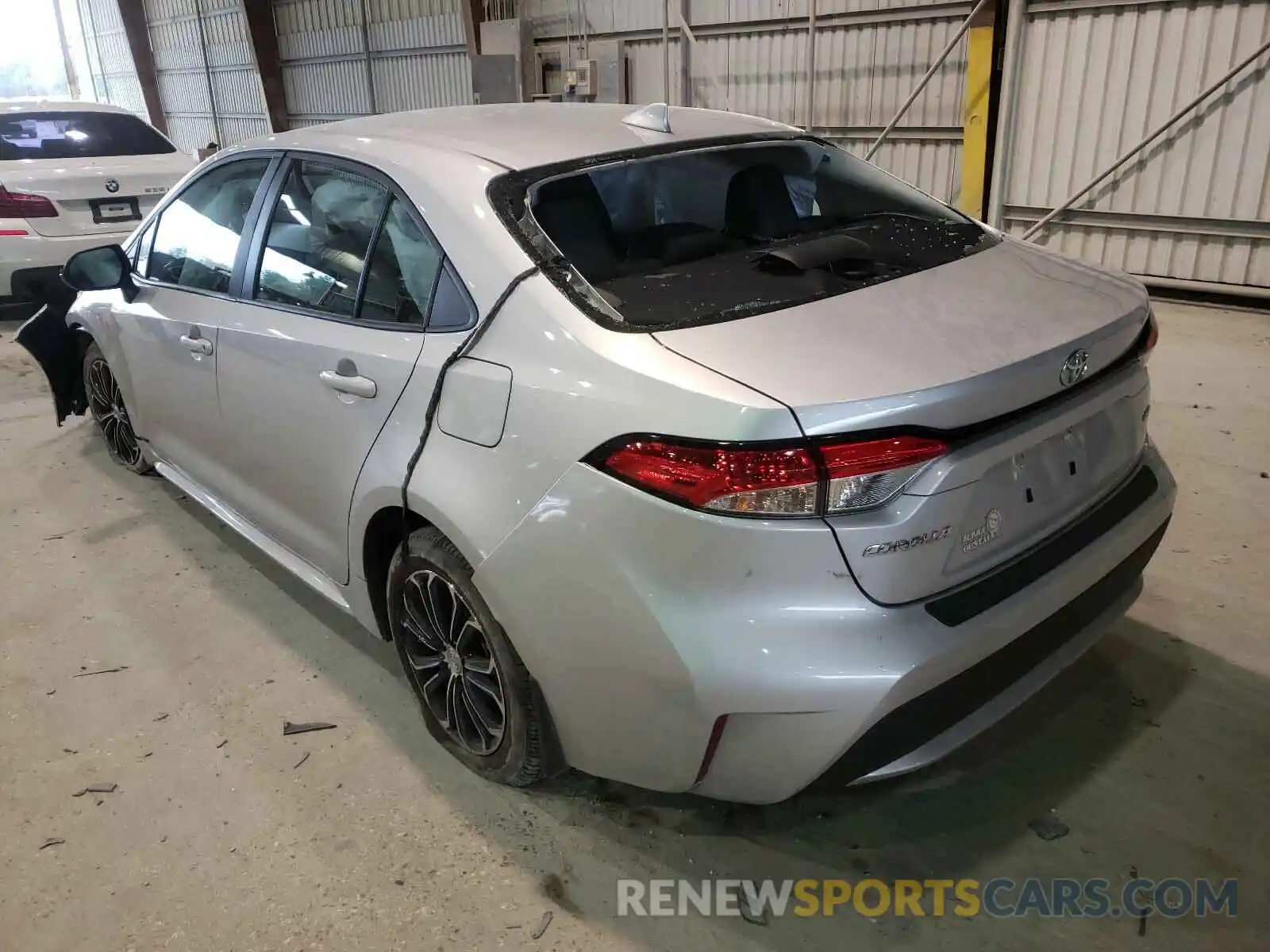 3 Photograph of a damaged car 5YFEPRAE6LP087087 TOYOTA COROLLA 2020