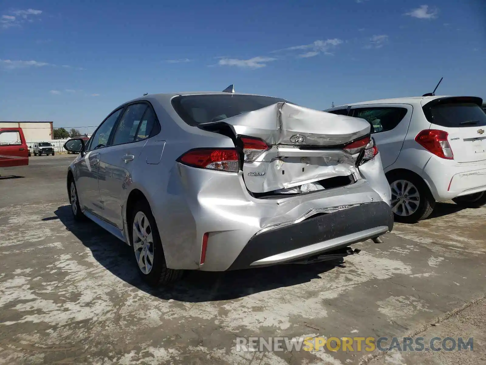 3 Photograph of a damaged car 5YFEPRAE6LP087302 TOYOTA COROLLA 2020