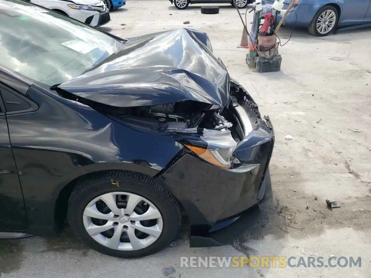 9 Photograph of a damaged car 5YFEPRAE6LP087431 TOYOTA COROLLA 2020