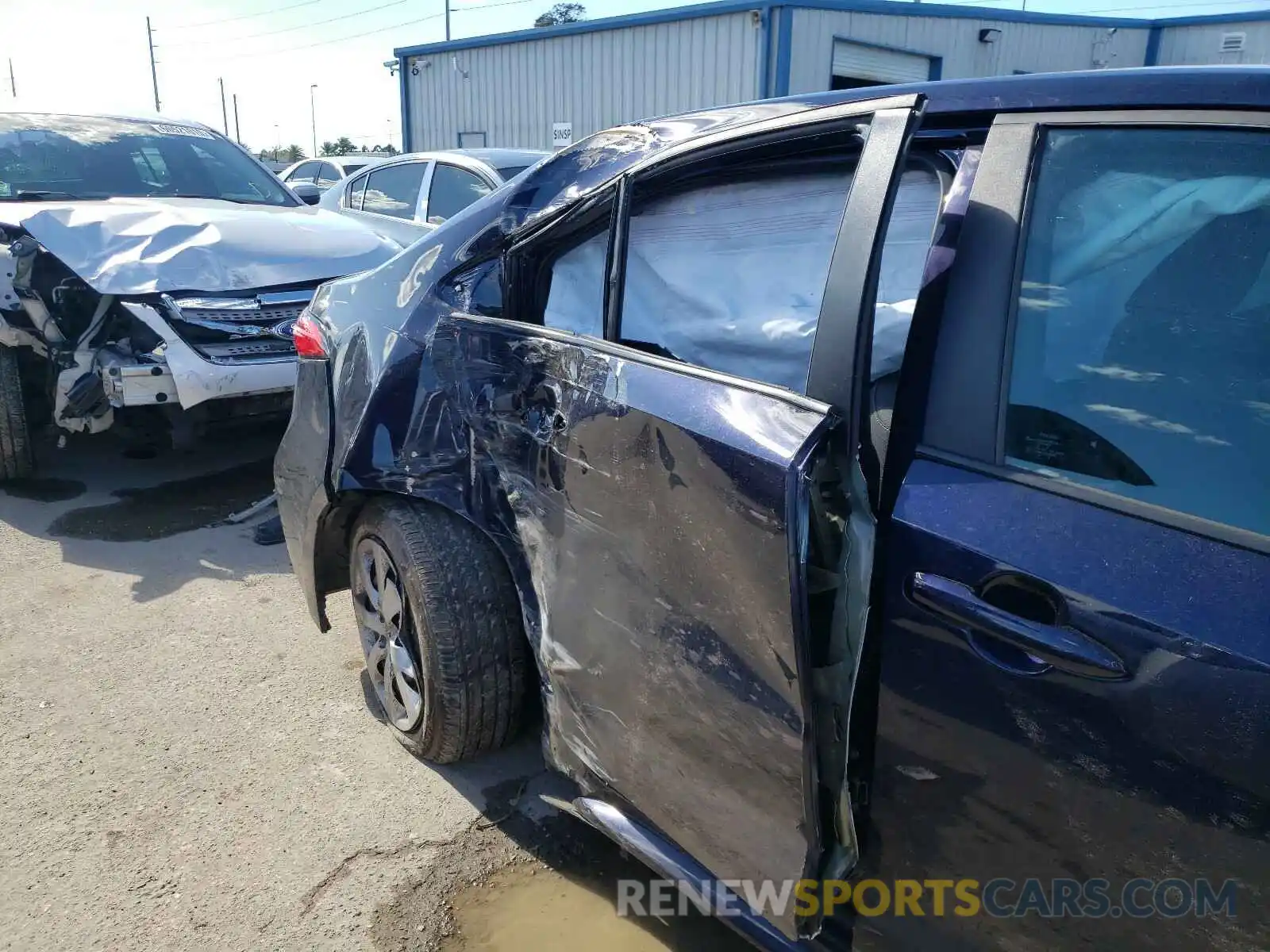 9 Photograph of a damaged car 5YFEPRAE6LP087445 TOYOTA COROLLA 2020