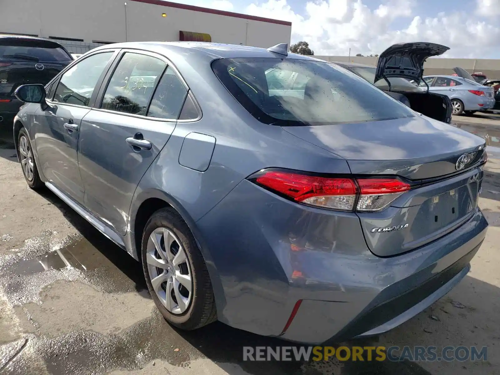 3 Photograph of a damaged car 5YFEPRAE6LP088417 TOYOTA COROLLA 2020