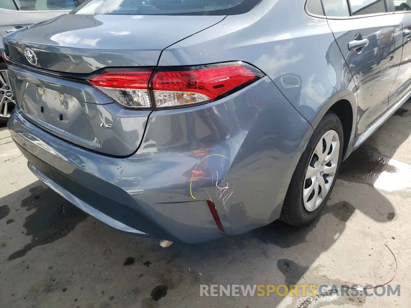 9 Photograph of a damaged car 5YFEPRAE6LP088417 TOYOTA COROLLA 2020