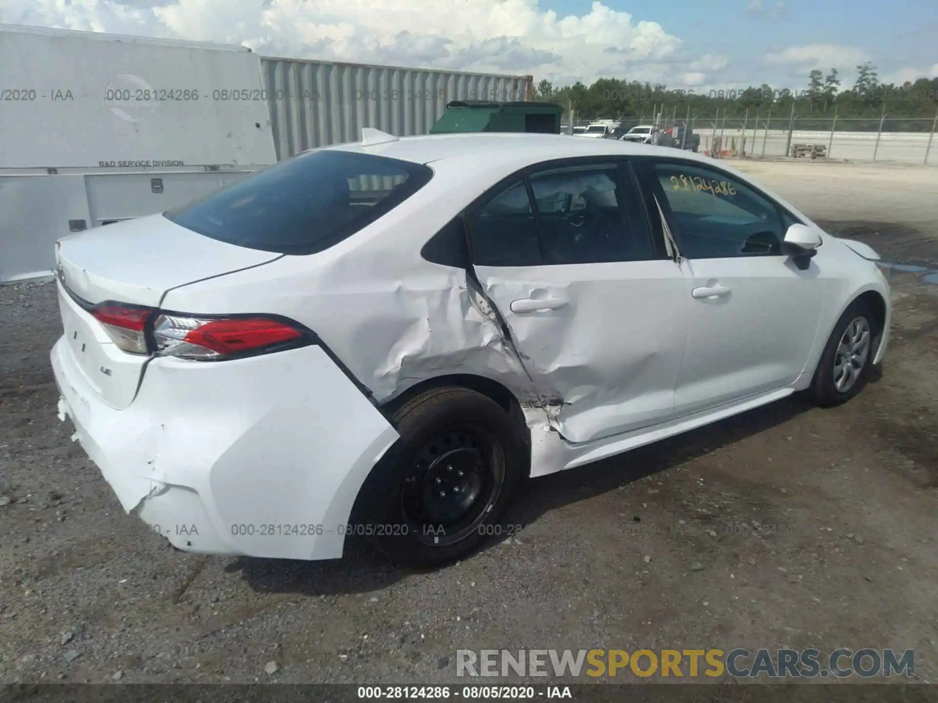 4 Photograph of a damaged car 5YFEPRAE6LP089227 TOYOTA COROLLA 2020