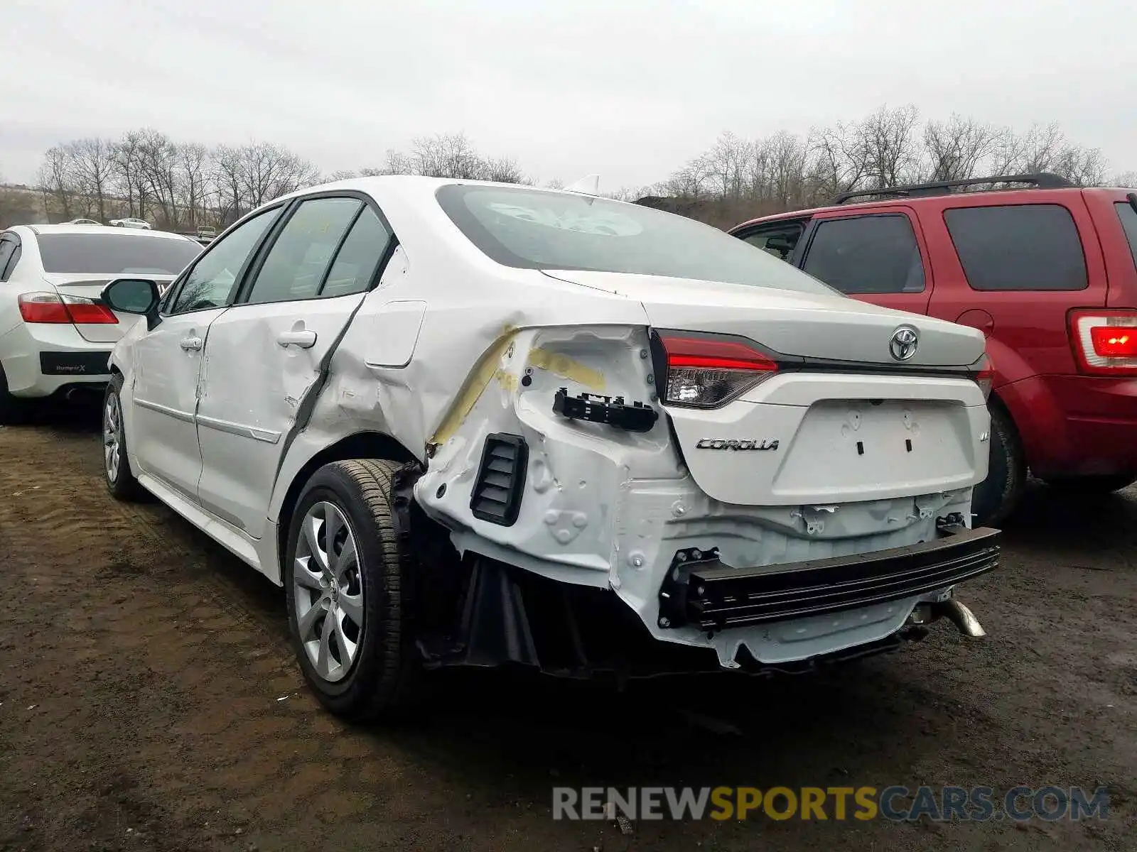 3 Photograph of a damaged car 5YFEPRAE6LP089616 TOYOTA COROLLA 2020