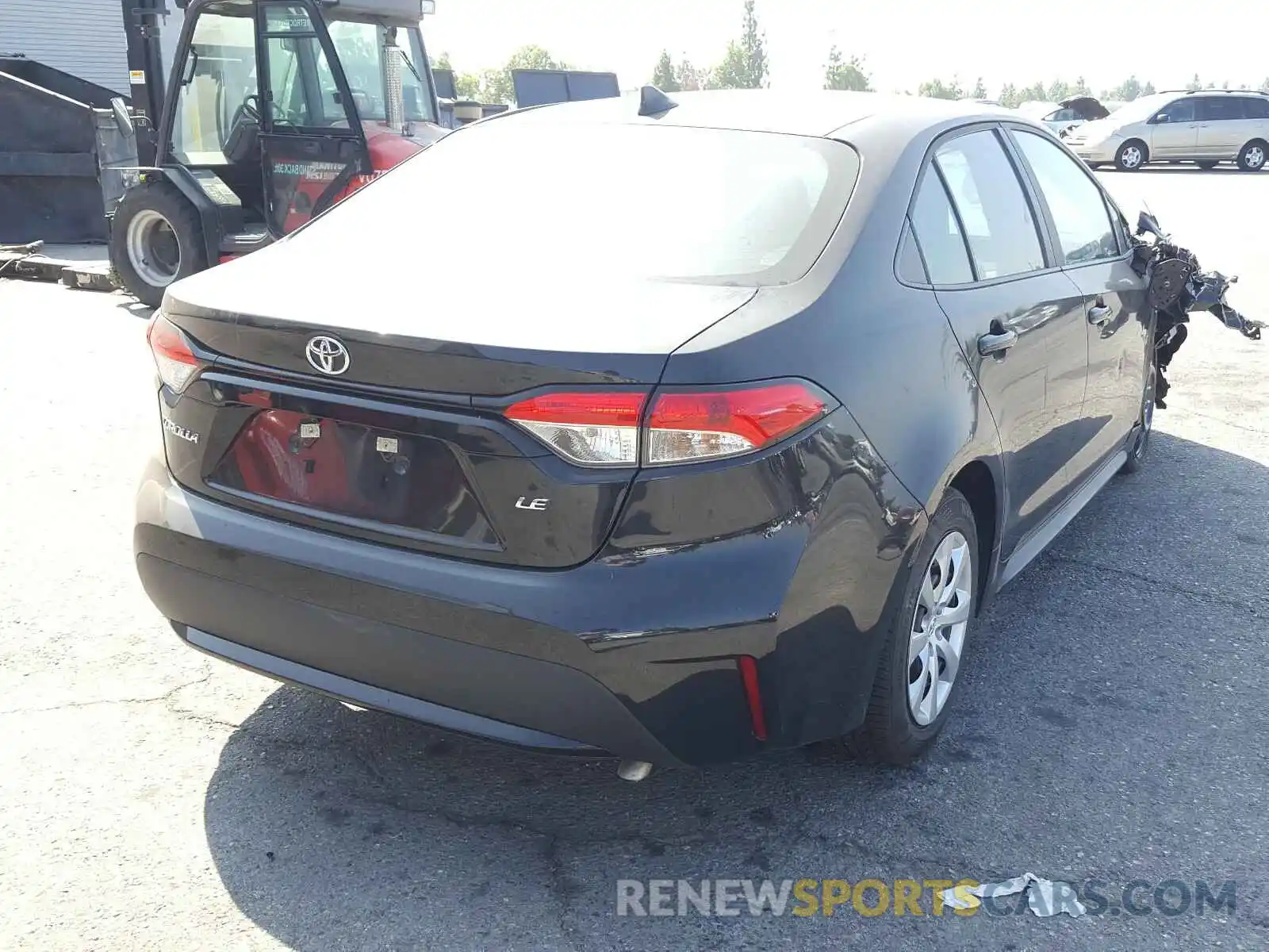 4 Photograph of a damaged car 5YFEPRAE6LP090698 TOYOTA COROLLA 2020