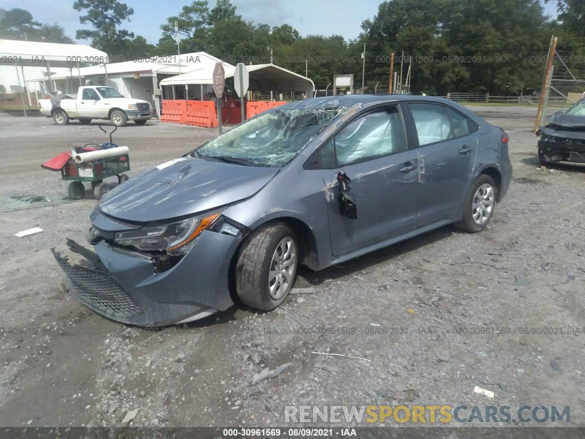 2 Photograph of a damaged car 5YFEPRAE6LP090913 TOYOTA COROLLA 2020