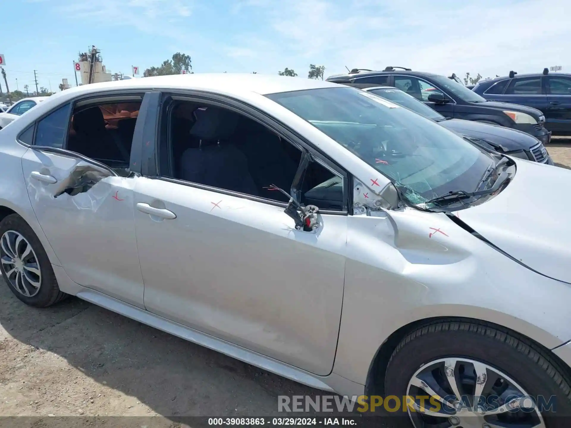 6 Photograph of a damaged car 5YFEPRAE6LP092001 TOYOTA COROLLA 2020