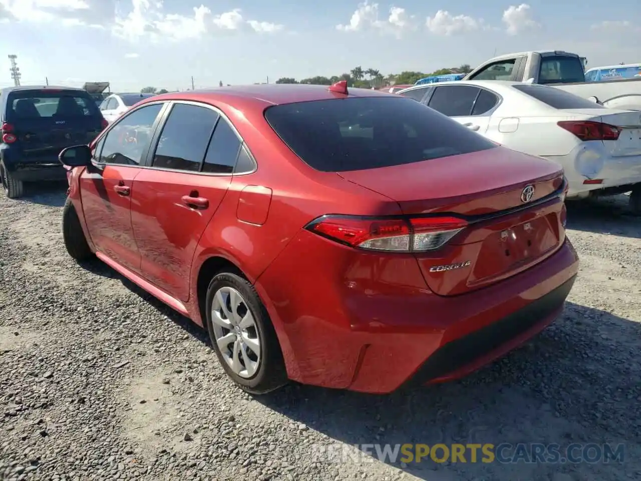 3 Photograph of a damaged car 5YFEPRAE6LP093035 TOYOTA COROLLA 2020