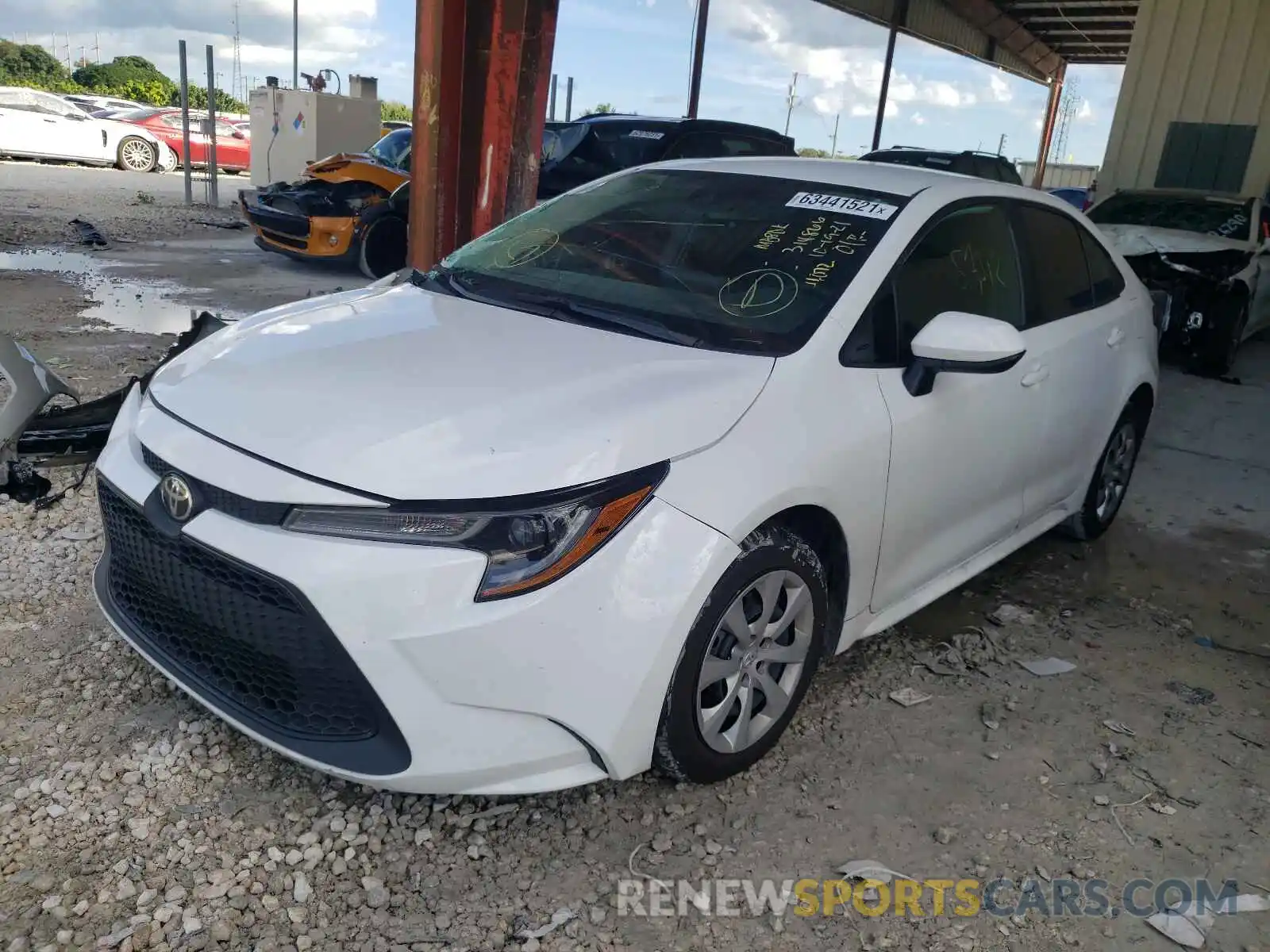 2 Photograph of a damaged car 5YFEPRAE6LP094072 TOYOTA COROLLA 2020