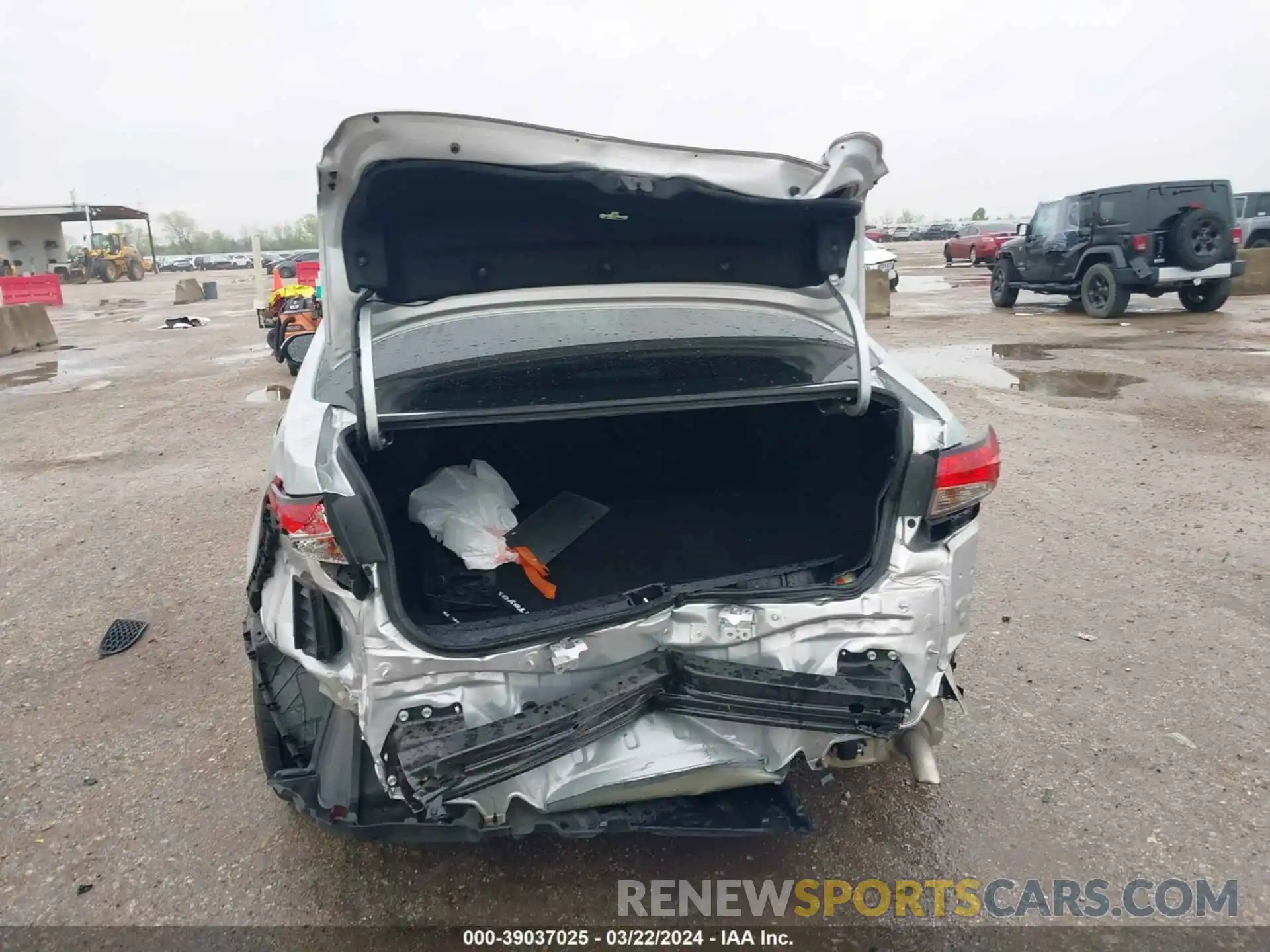 16 Photograph of a damaged car 5YFEPRAE6LP094587 TOYOTA COROLLA 2020