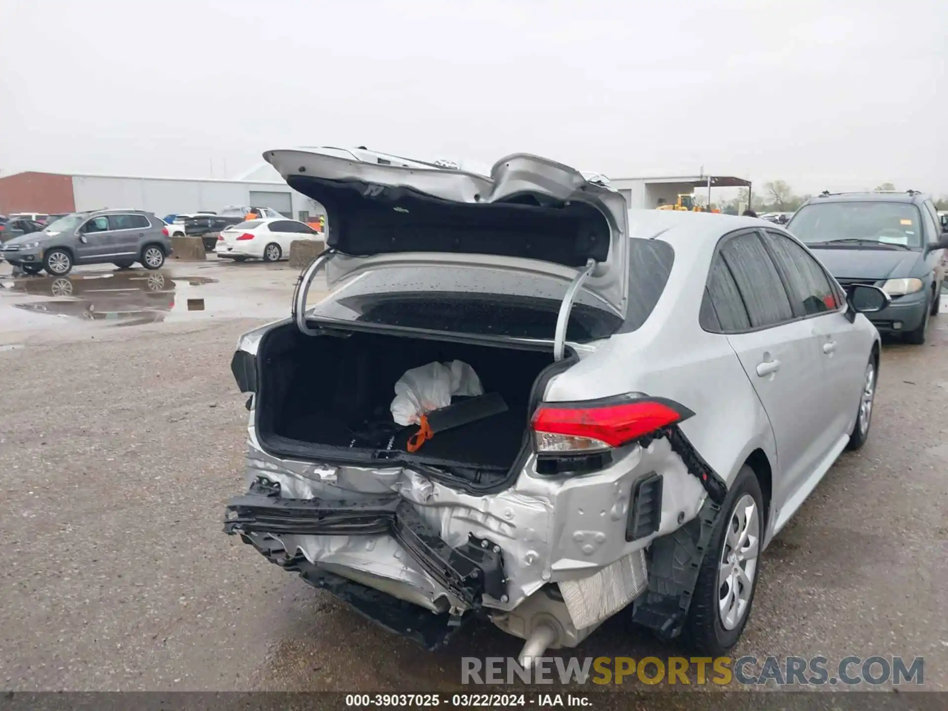 6 Photograph of a damaged car 5YFEPRAE6LP094587 TOYOTA COROLLA 2020