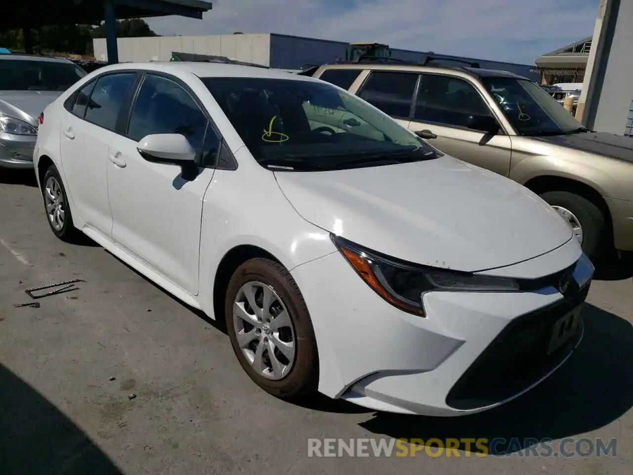 1 Photograph of a damaged car 5YFEPRAE6LP096548 TOYOTA COROLLA 2020