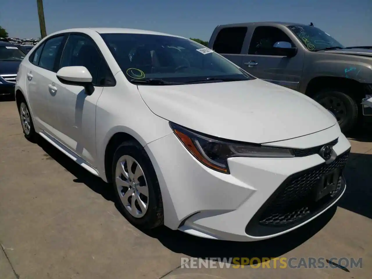 1 Photograph of a damaged car 5YFEPRAE6LP097344 TOYOTA COROLLA 2020