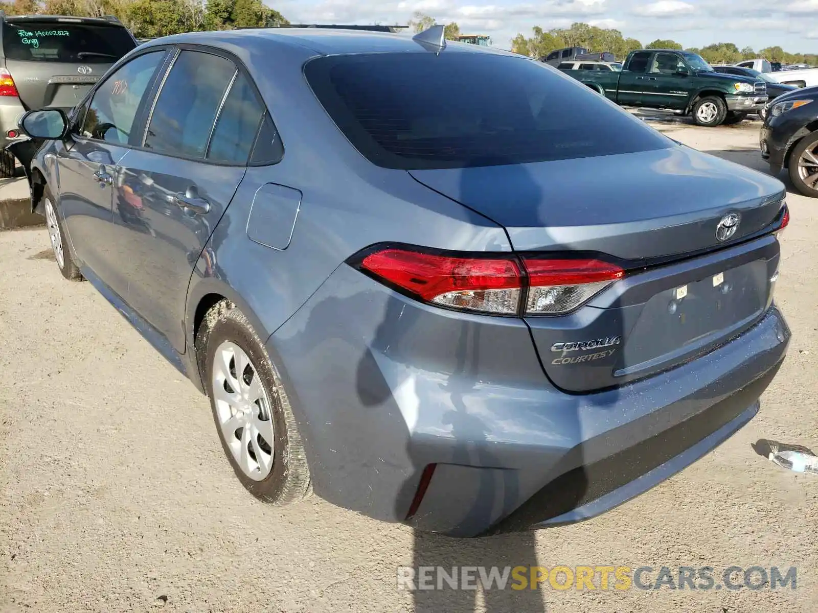 3 Photograph of a damaged car 5YFEPRAE6LP097361 TOYOTA COROLLA 2020