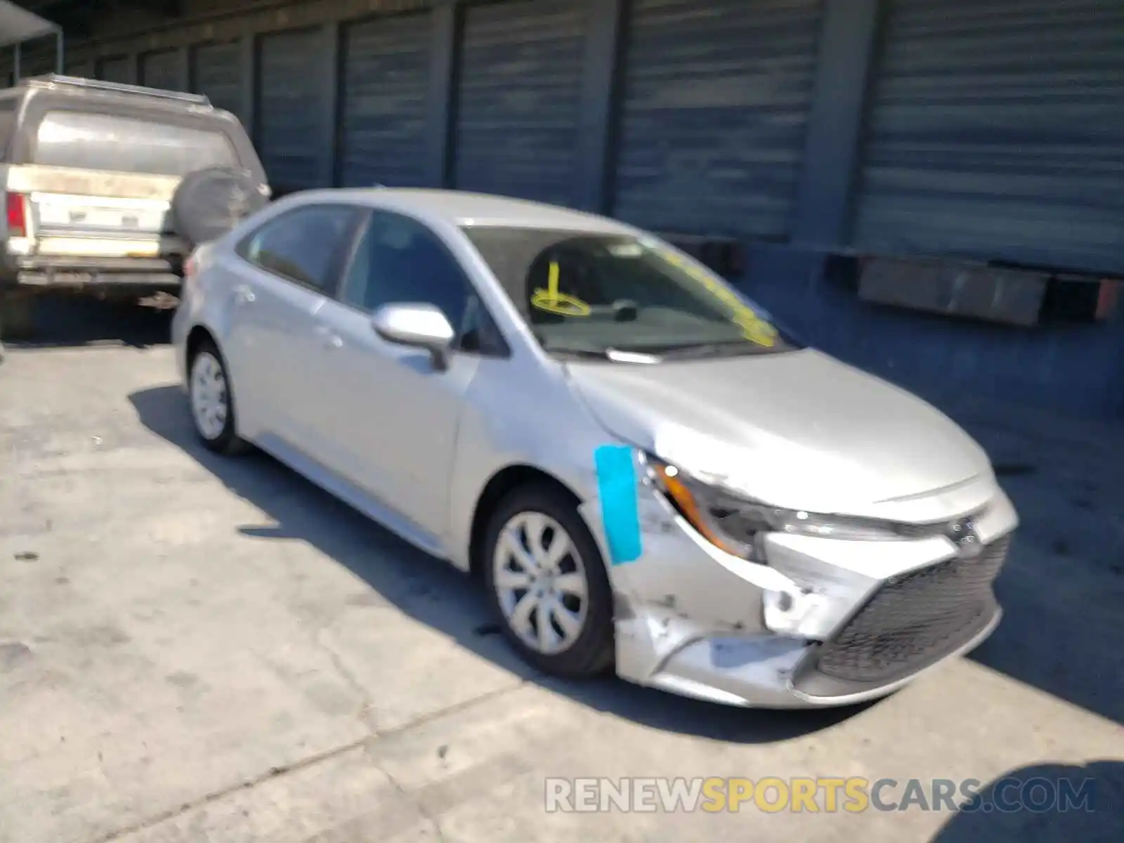 1 Photograph of a damaged car 5YFEPRAE6LP097408 TOYOTA COROLLA 2020