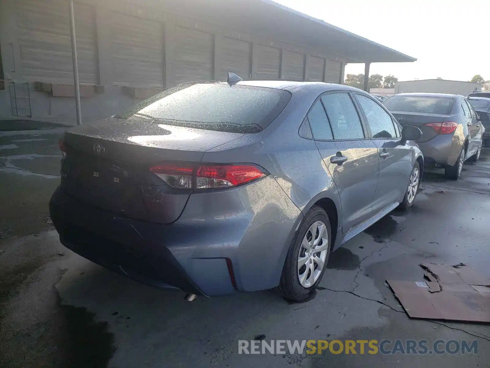 4 Photograph of a damaged car 5YFEPRAE6LP097635 TOYOTA COROLLA 2020