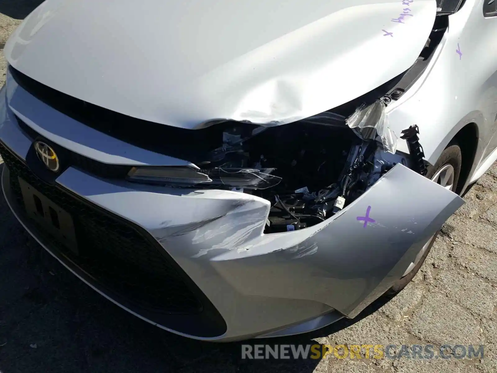 9 Photograph of a damaged car 5YFEPRAE6LP098395 TOYOTA COROLLA 2020