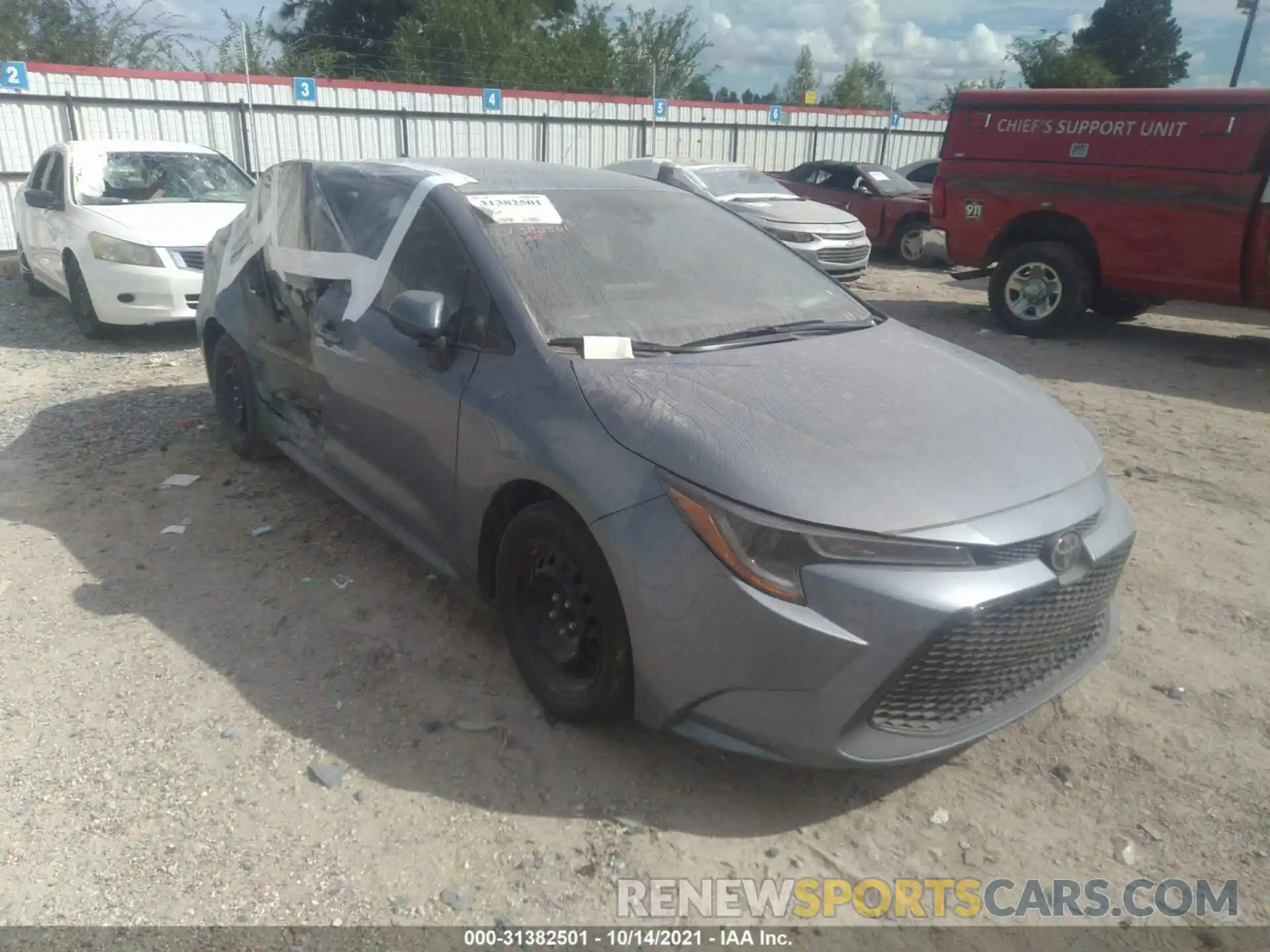 1 Photograph of a damaged car 5YFEPRAE6LP098736 TOYOTA COROLLA 2020