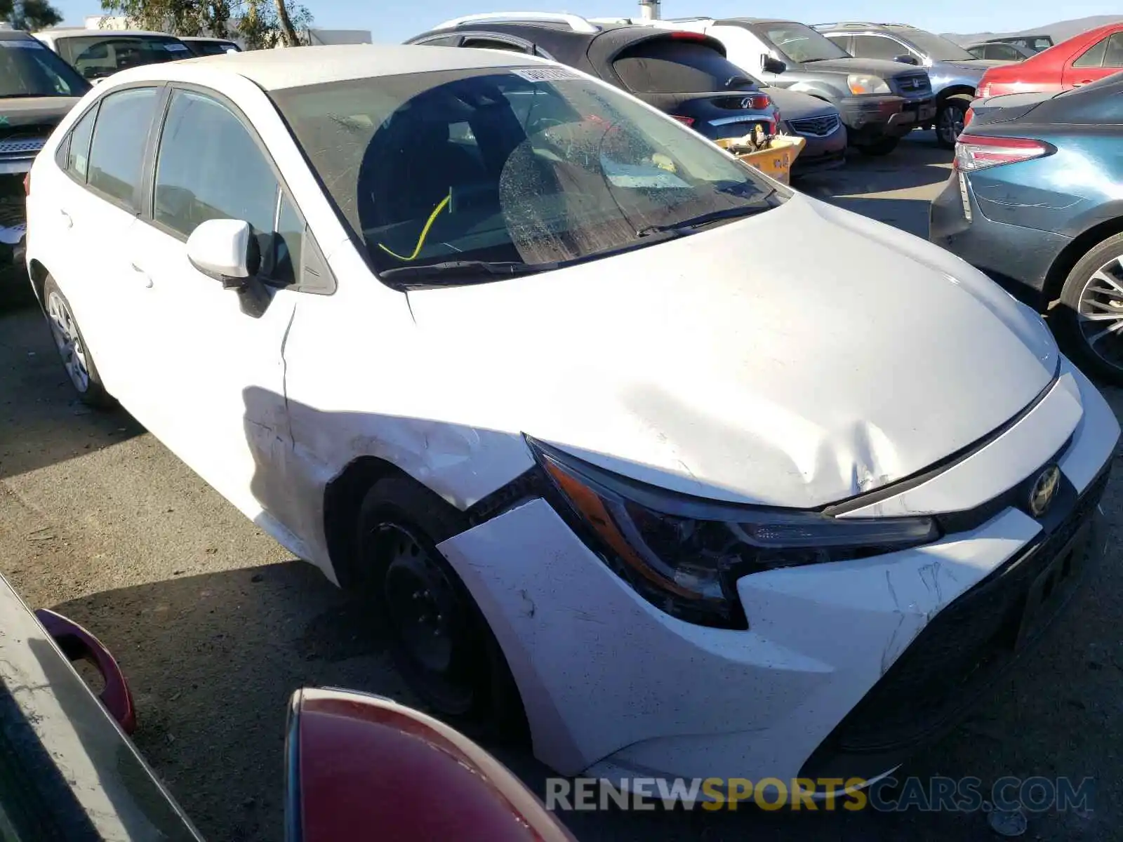 1 Photograph of a damaged car 5YFEPRAE6LP099255 TOYOTA COROLLA 2020