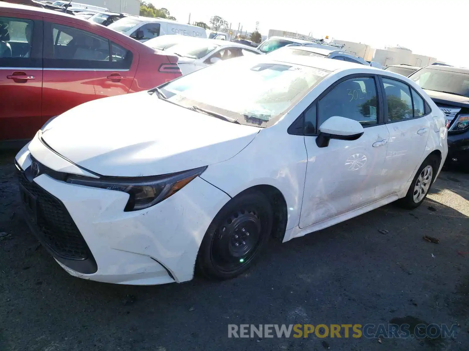 2 Photograph of a damaged car 5YFEPRAE6LP099255 TOYOTA COROLLA 2020