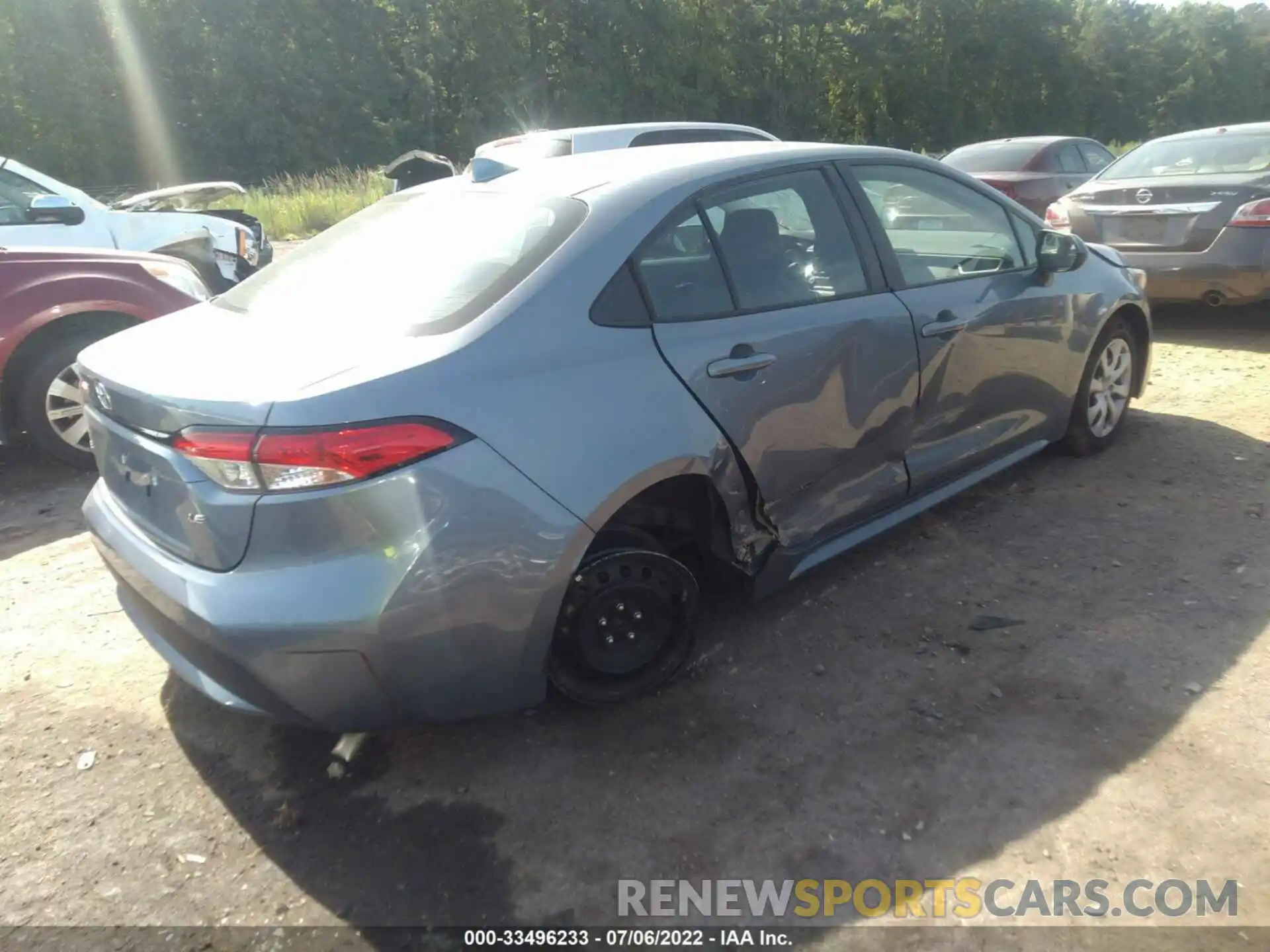 4 Photograph of a damaged car 5YFEPRAE6LP100792 TOYOTA COROLLA 2020