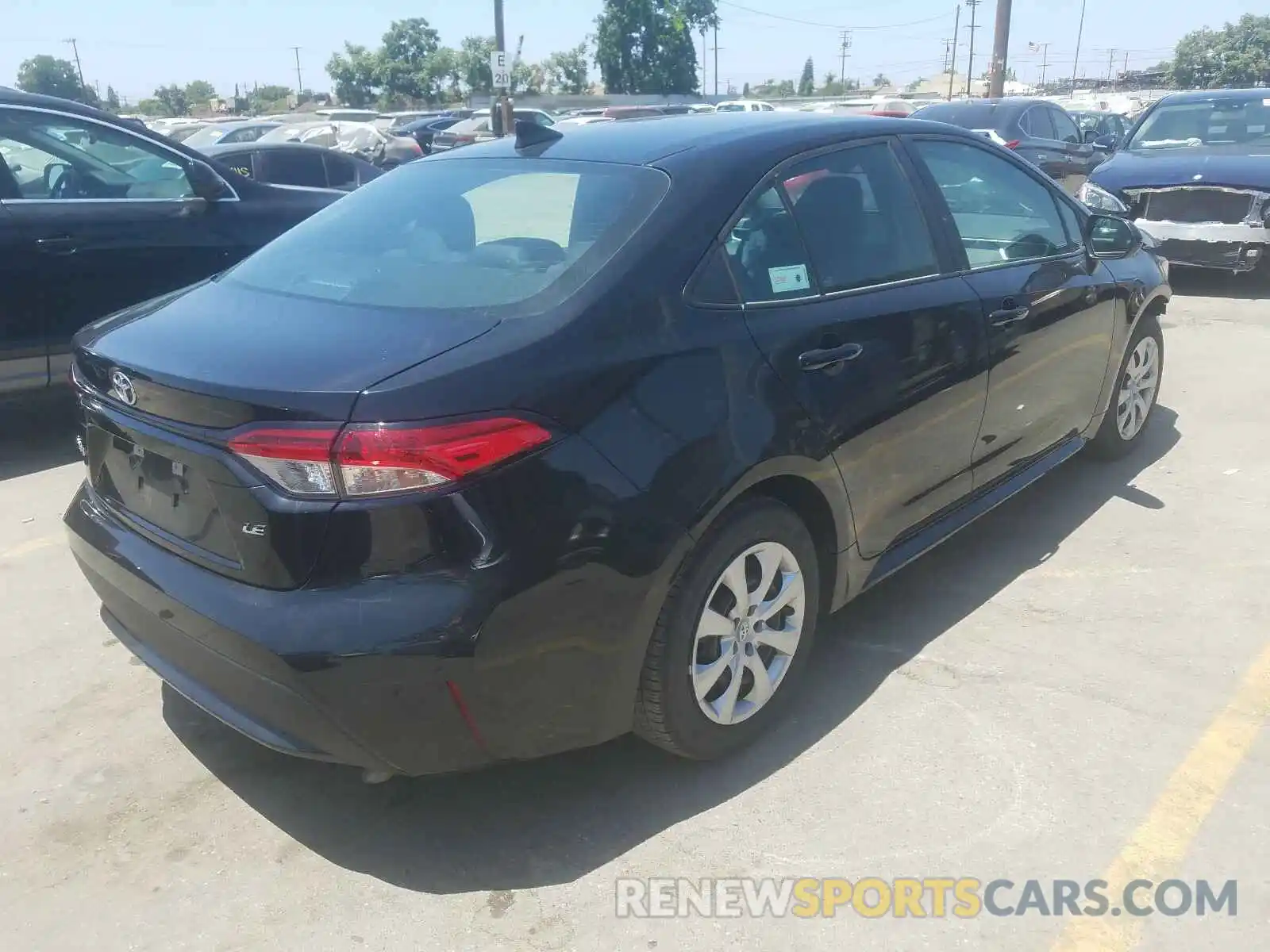 4 Photograph of a damaged car 5YFEPRAE6LP101425 TOYOTA COROLLA 2020