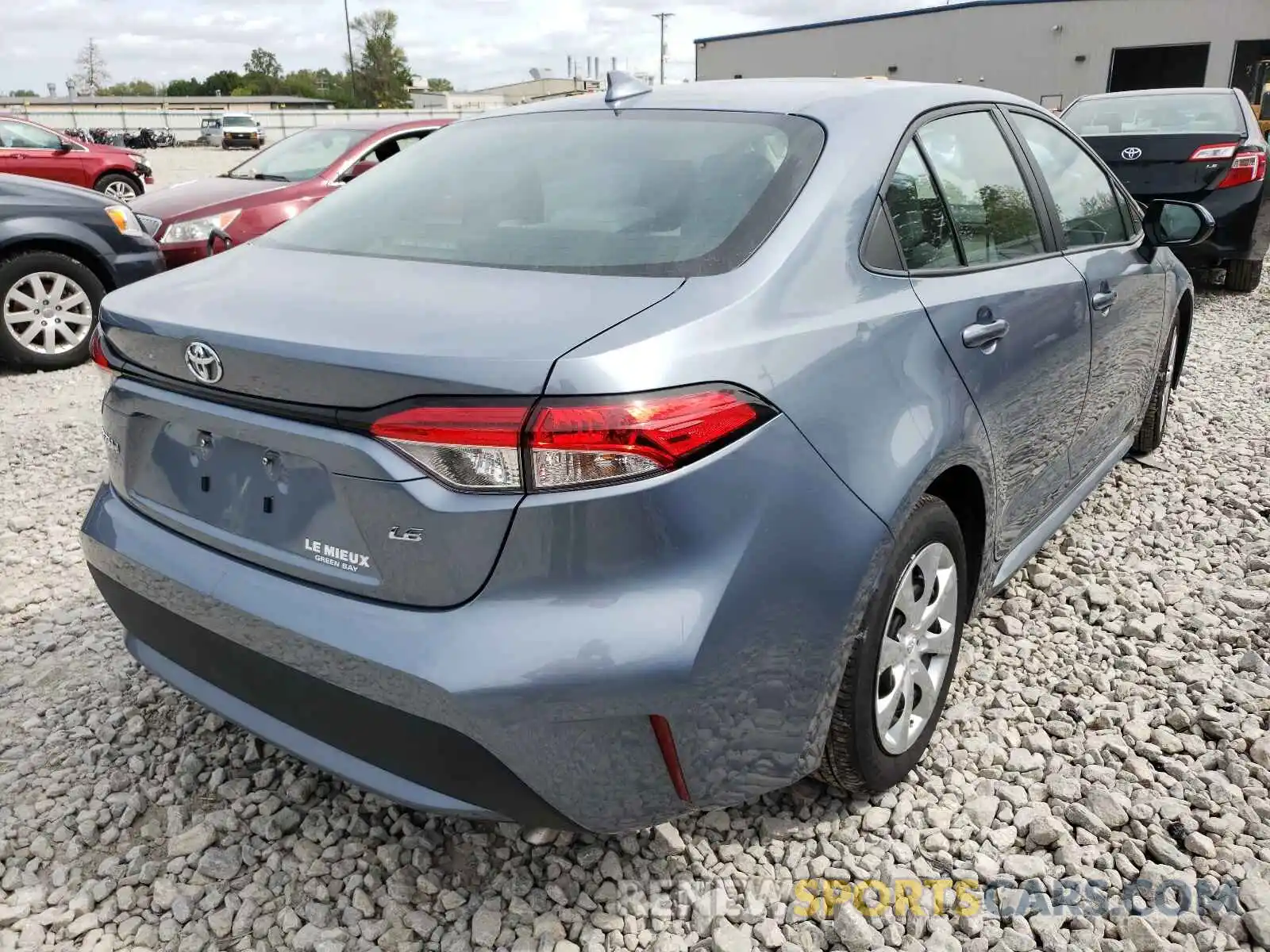 4 Photograph of a damaged car 5YFEPRAE6LP102252 TOYOTA COROLLA 2020