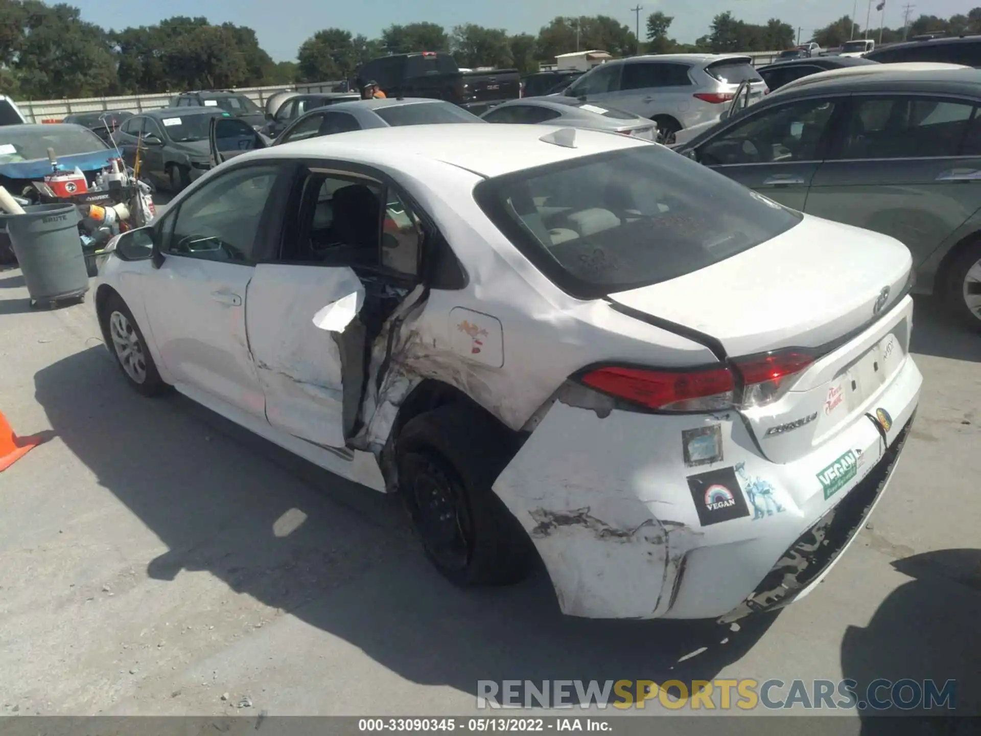 3 Photograph of a damaged car 5YFEPRAE6LP102283 TOYOTA COROLLA 2020