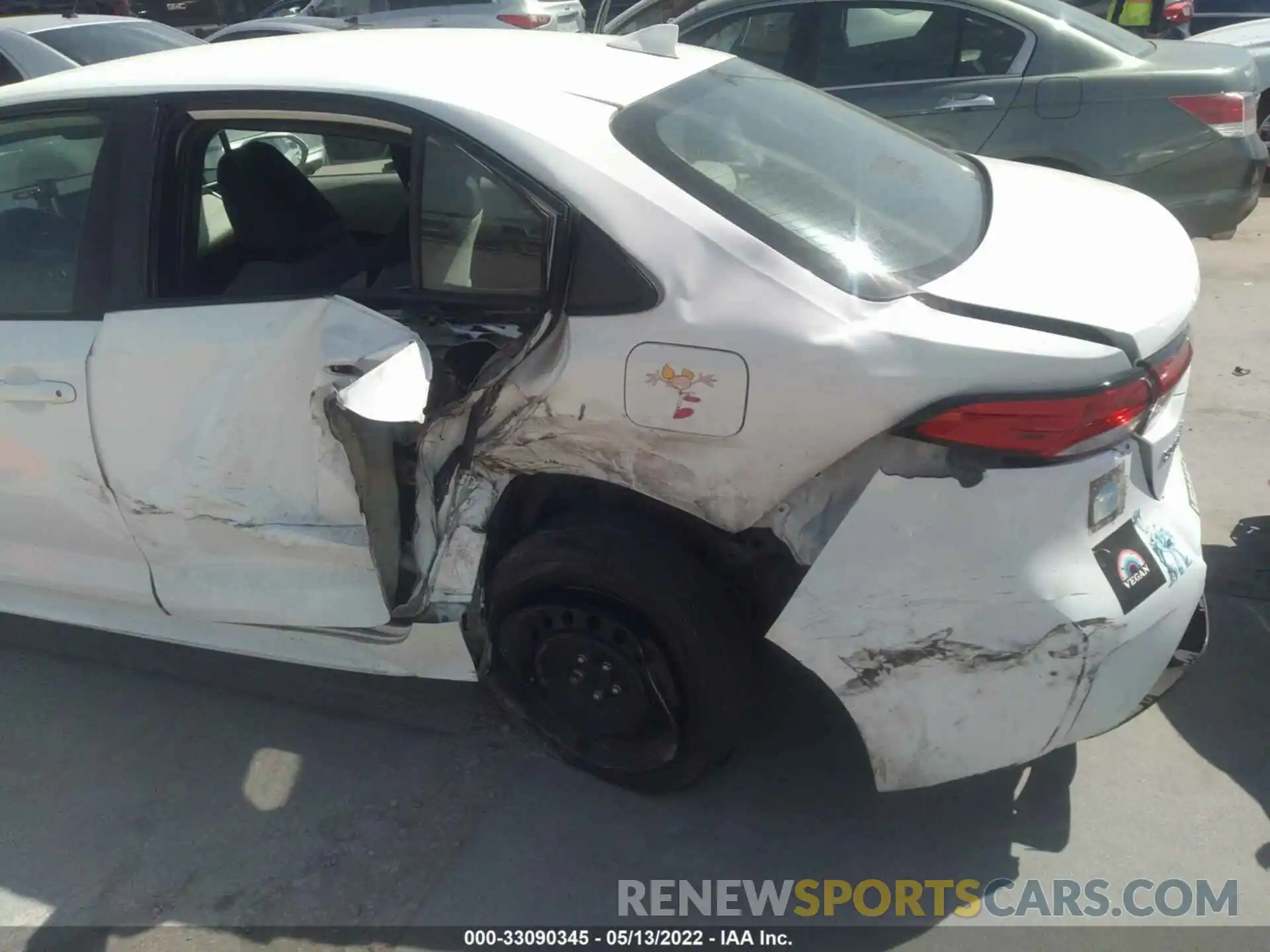 6 Photograph of a damaged car 5YFEPRAE6LP102283 TOYOTA COROLLA 2020