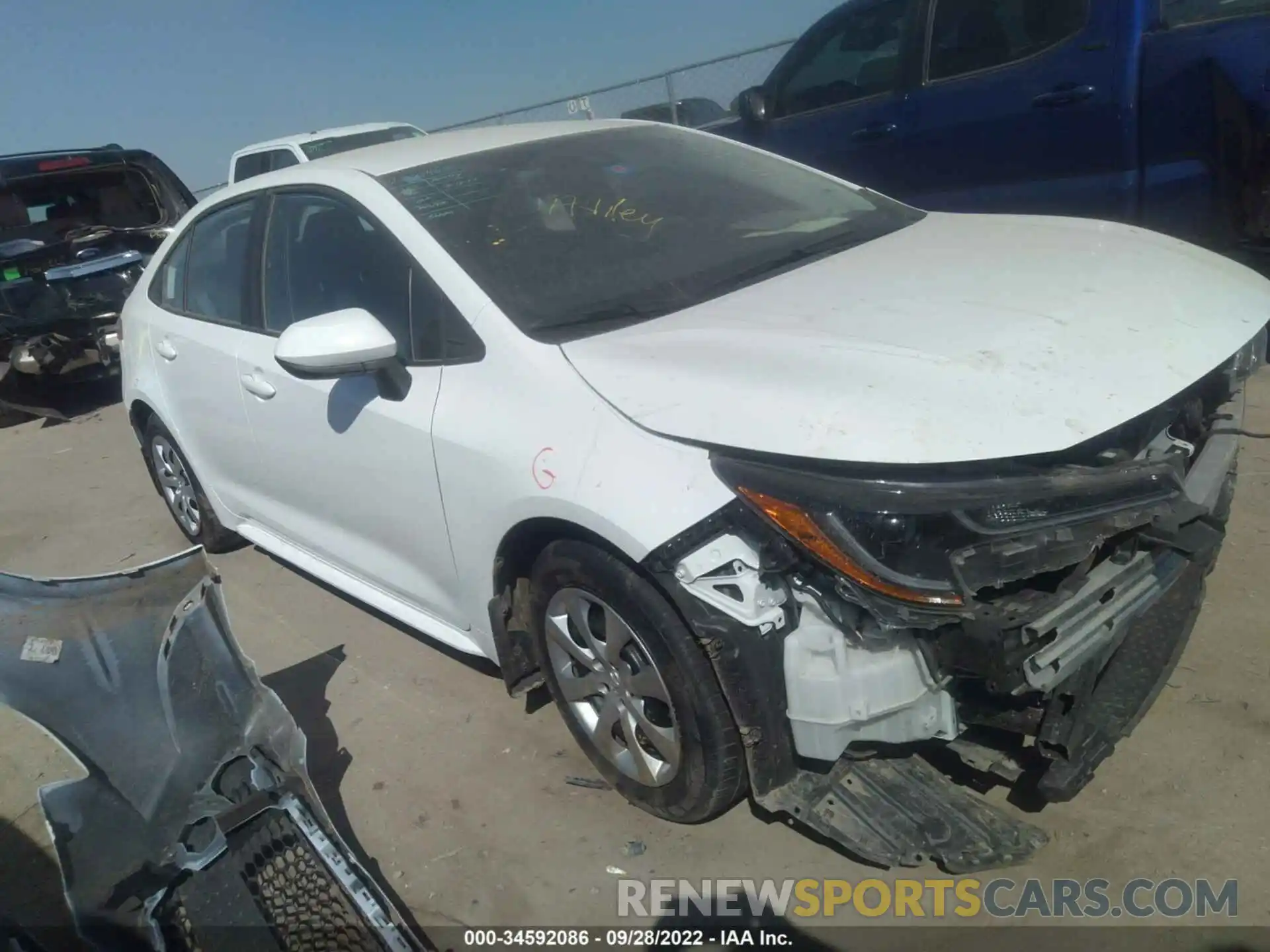 1 Photograph of a damaged car 5YFEPRAE6LP102879 TOYOTA COROLLA 2020